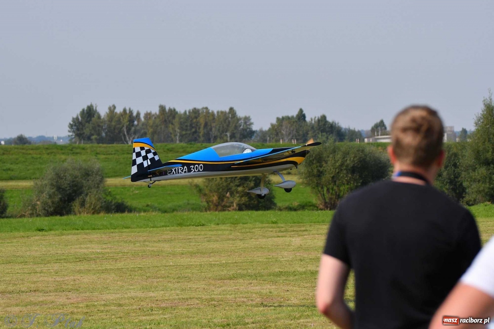 Zdjęcie w galerii na portalu naszraciborz.pl: Raciborskie air show przyciągnęło tłumy  wiadomości z regionu