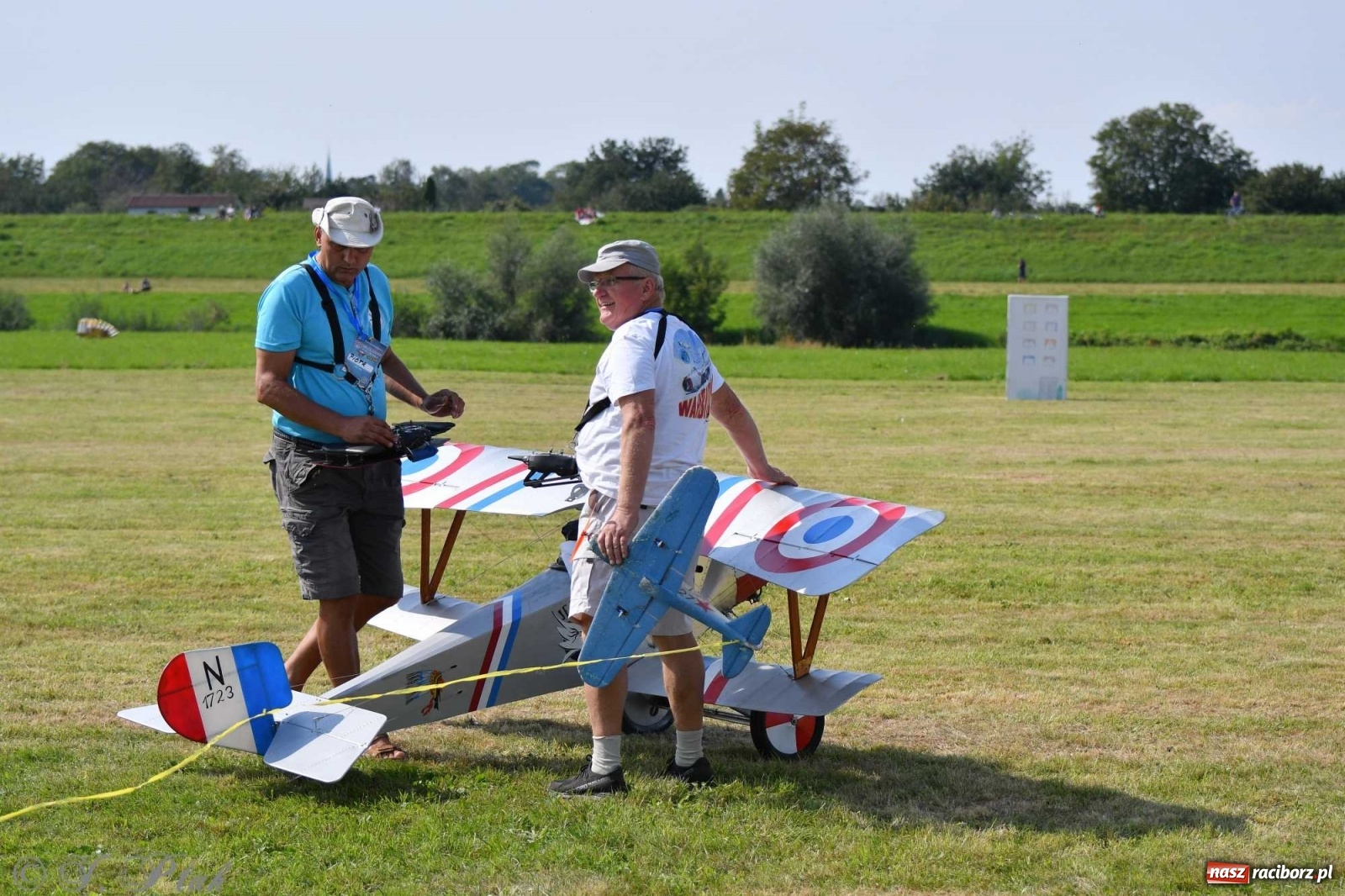 Zdjęcie w galerii na portalu naszraciborz.pl: Raciborskie air show przyciągnęło tłumy  wiadomości z regionu
