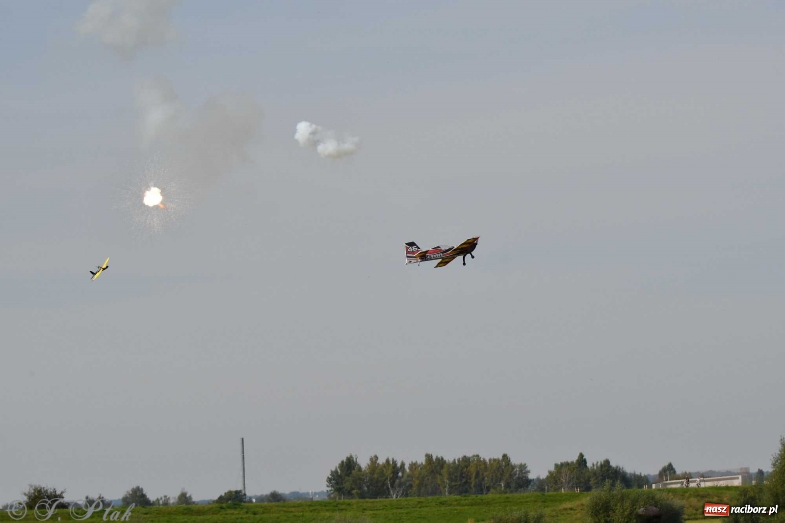 Zdjęcie w galerii na portalu naszraciborz.pl: Raciborskie air show przyciągnęło tłumy  wiadomości z regionu