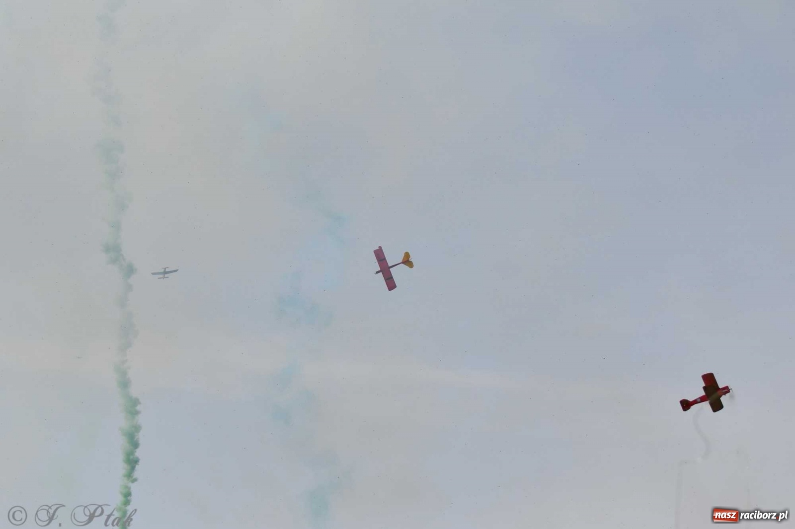 Zdjęcie w galerii na portalu naszraciborz.pl: Raciborskie air show przyciągnęło tłumy  wiadomości z regionu