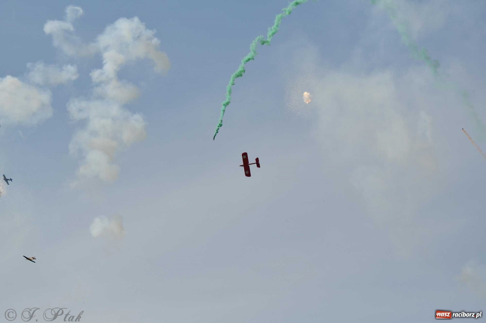 Zdjęcie w galerii na portalu naszraciborz.pl: Raciborskie air show przyciągnęło tłumy  wiadomości z regionu