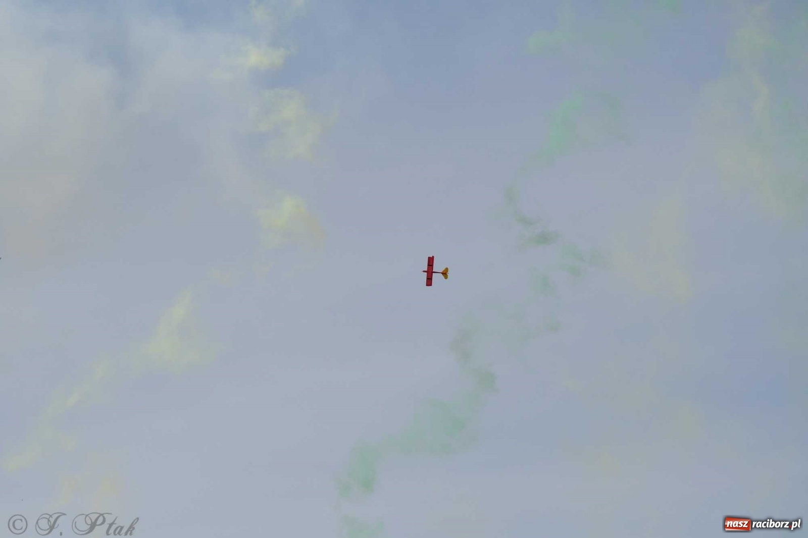 Zdjęcie w galerii na portalu naszraciborz.pl: Raciborskie air show przyciągnęło tłumy  wiadomości z regionu