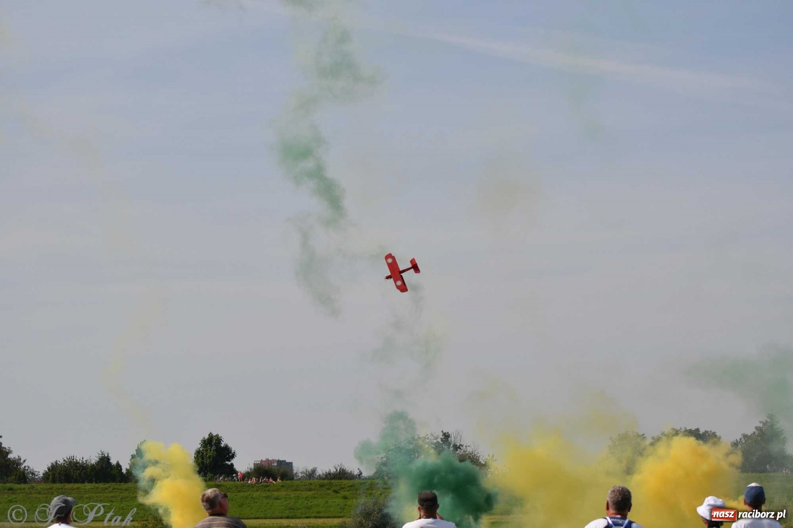 Zdjęcie w galerii na portalu naszraciborz.pl: Raciborskie air show przyciągnęło tłumy  wiadomości z regionu