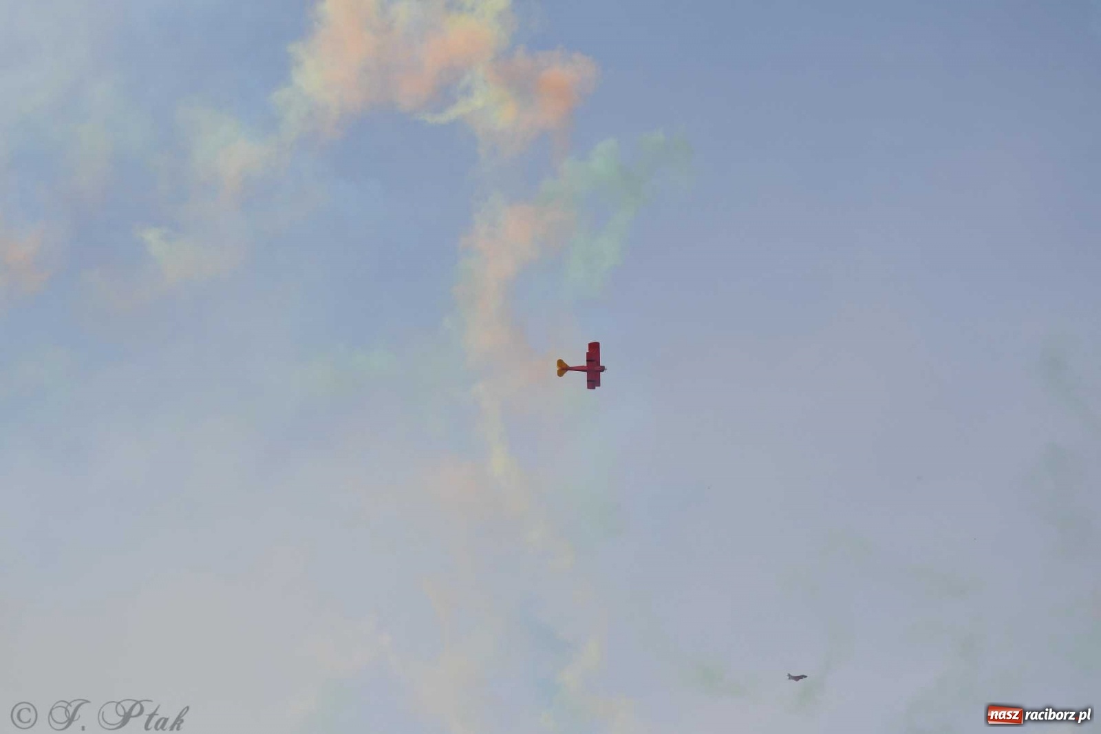 Zdjęcie w galerii na portalu naszraciborz.pl: Raciborskie air show przyciągnęło tłumy  wiadomości z regionu