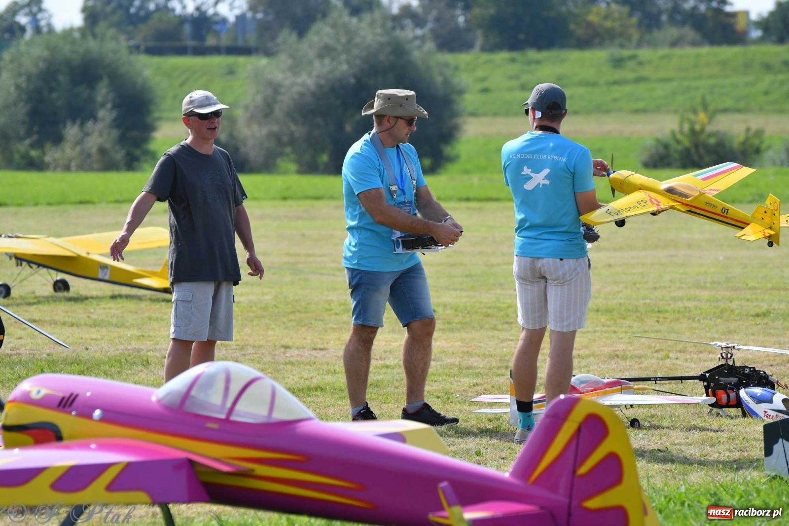 Zdjęcie w galerii na portalu naszraciborz.pl: Raciborskie air show przyciągnęło tłumy  wiadomości z regionu