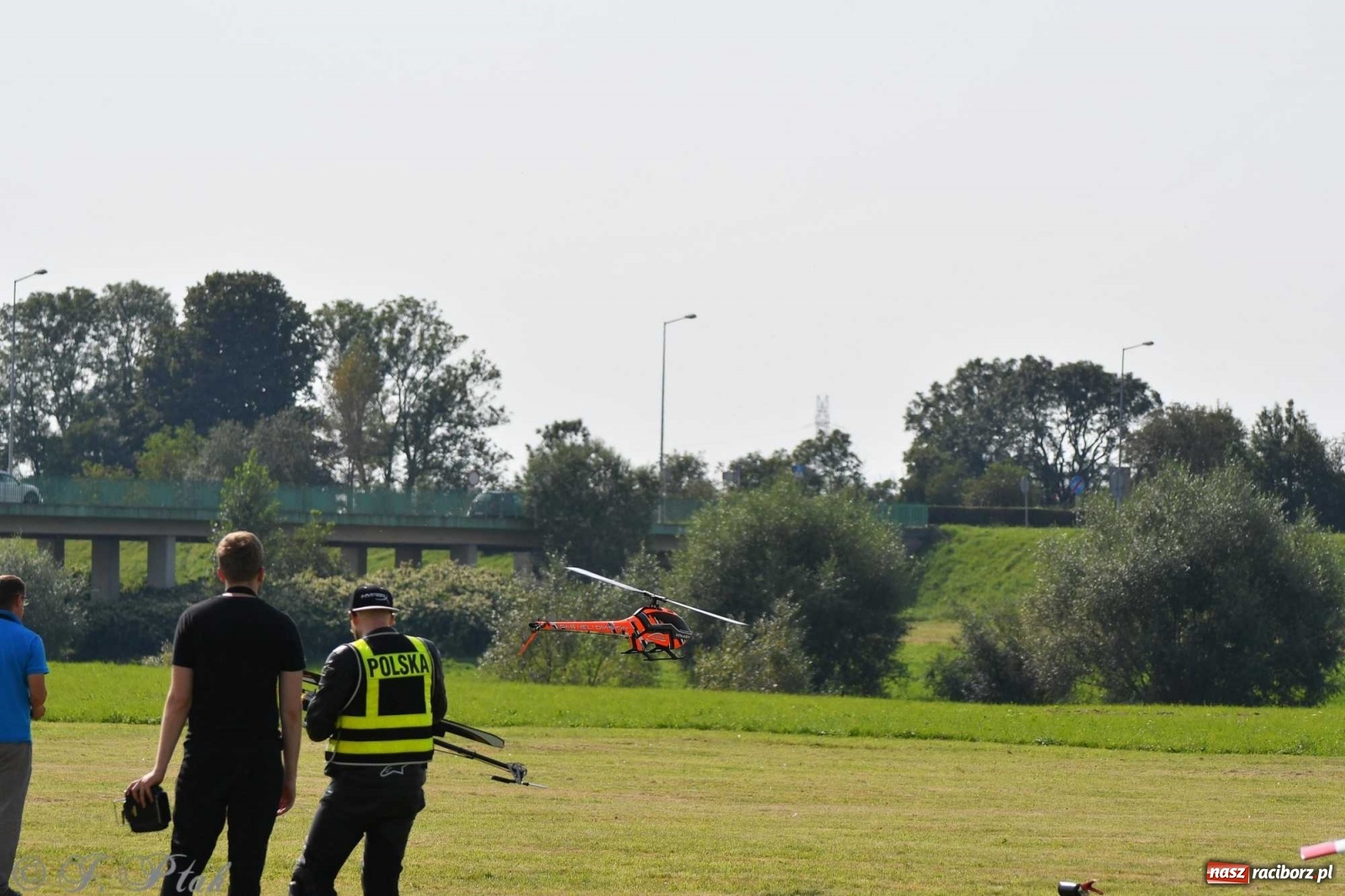 Zdjęcie w galerii na portalu naszraciborz.pl: Raciborskie air show przyciągnęło tłumy  wiadomości z regionu