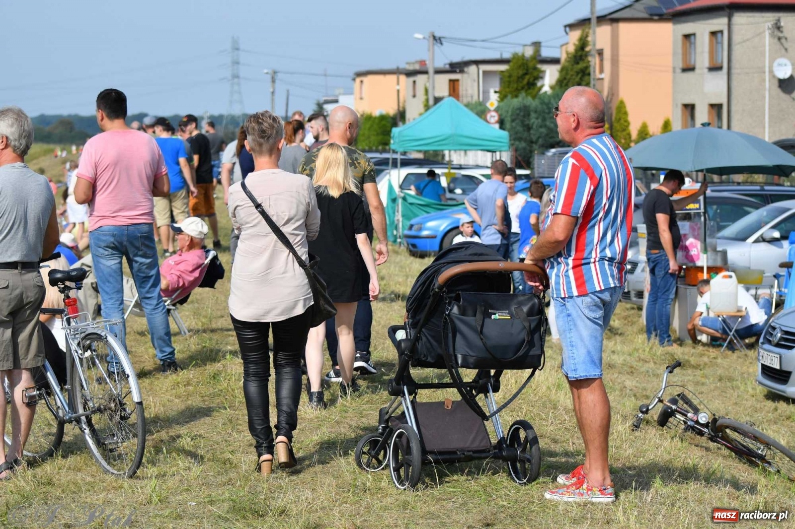 Zdjęcie w galerii na portalu naszraciborz.pl: Raciborskie air show przyciągnęło tłumy  wiadomości z regionu