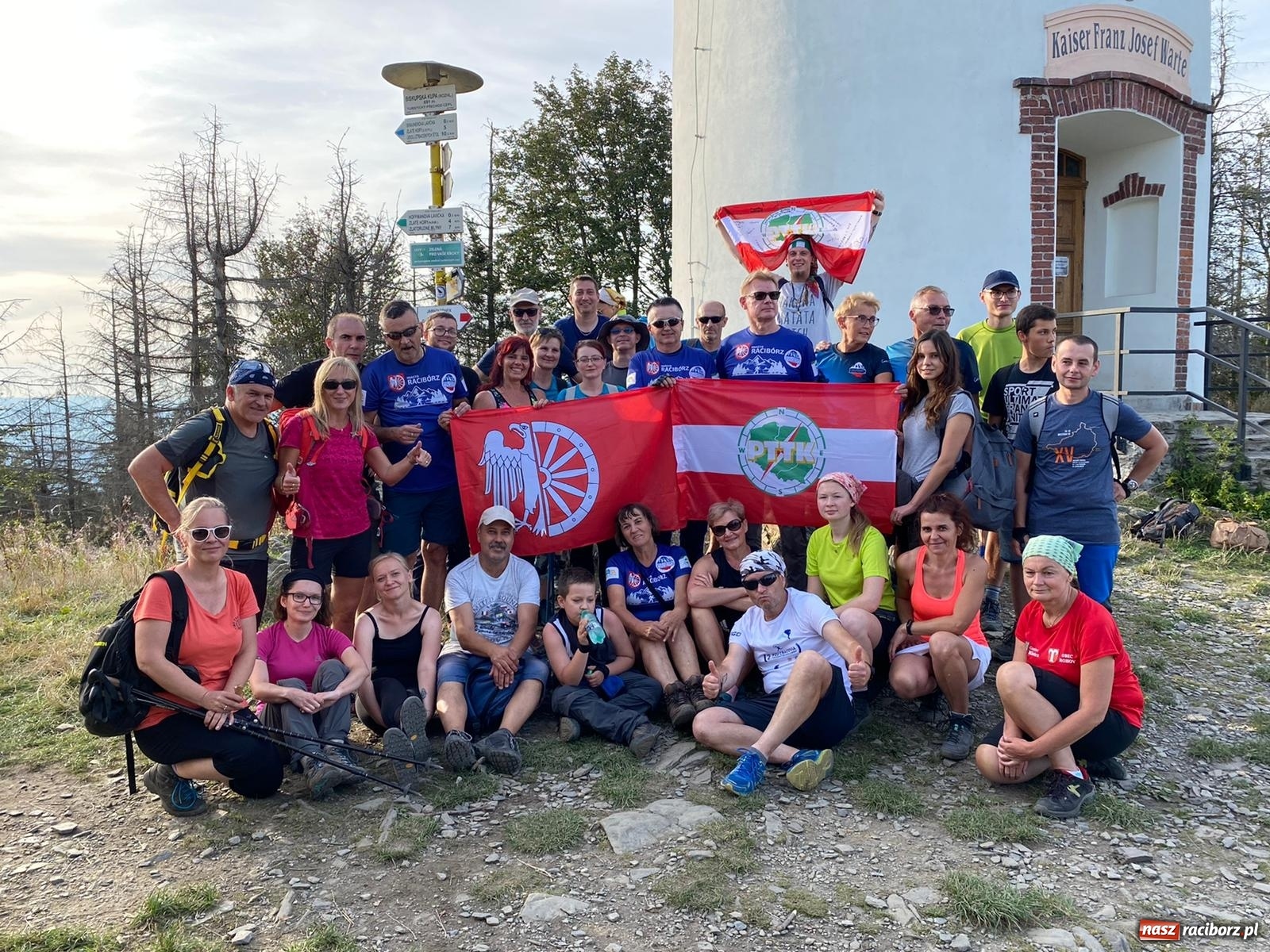 Zdjęcie w galerii na portalu naszraciborz.pl: Finałowa wyprawa po Koronie Gór Polski za nami wiadomości z regionu