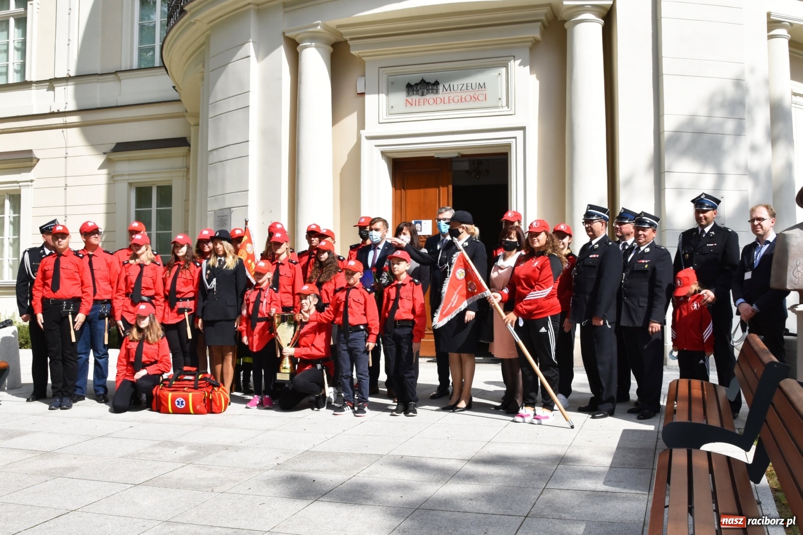 Zdjęcie w galerii na portalu naszraciborz.pl: Druhowie z Samborowic odebrali tytuł wyróżnionej MDP [FOTO] wiadomości z regionu