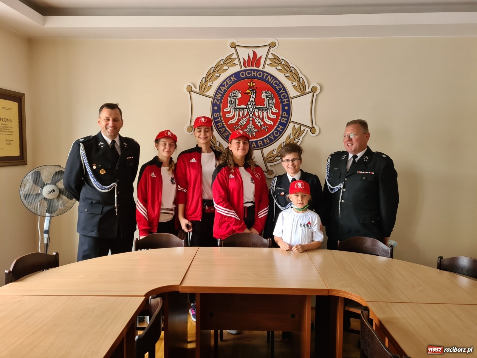 Zdjęcie w galerii na portalu naszraciborz.pl: Druhowie z Samborowic odebrali tytuł wyróżnionej MDP [FOTO] wiadomości z regionu