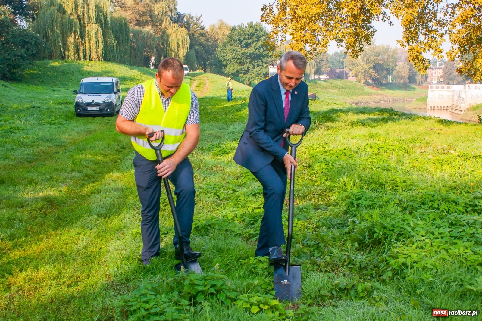 Zdjęcie w galerii na portalu naszraciborz.pl: Budowa lewobrzeżnych bulwarów symbolicznie rozpoczęta [FOTO i WIDEO] wiadomości z regionu