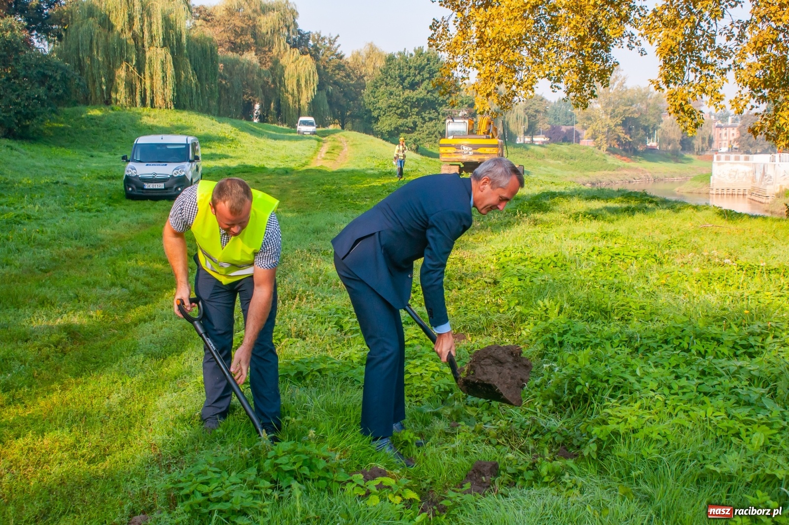 Zdjęcie w galerii na portalu naszraciborz.pl: Budowa lewobrzeżnych bulwarów symbolicznie rozpoczęta [FOTO i WIDEO] wiadomości z regionu