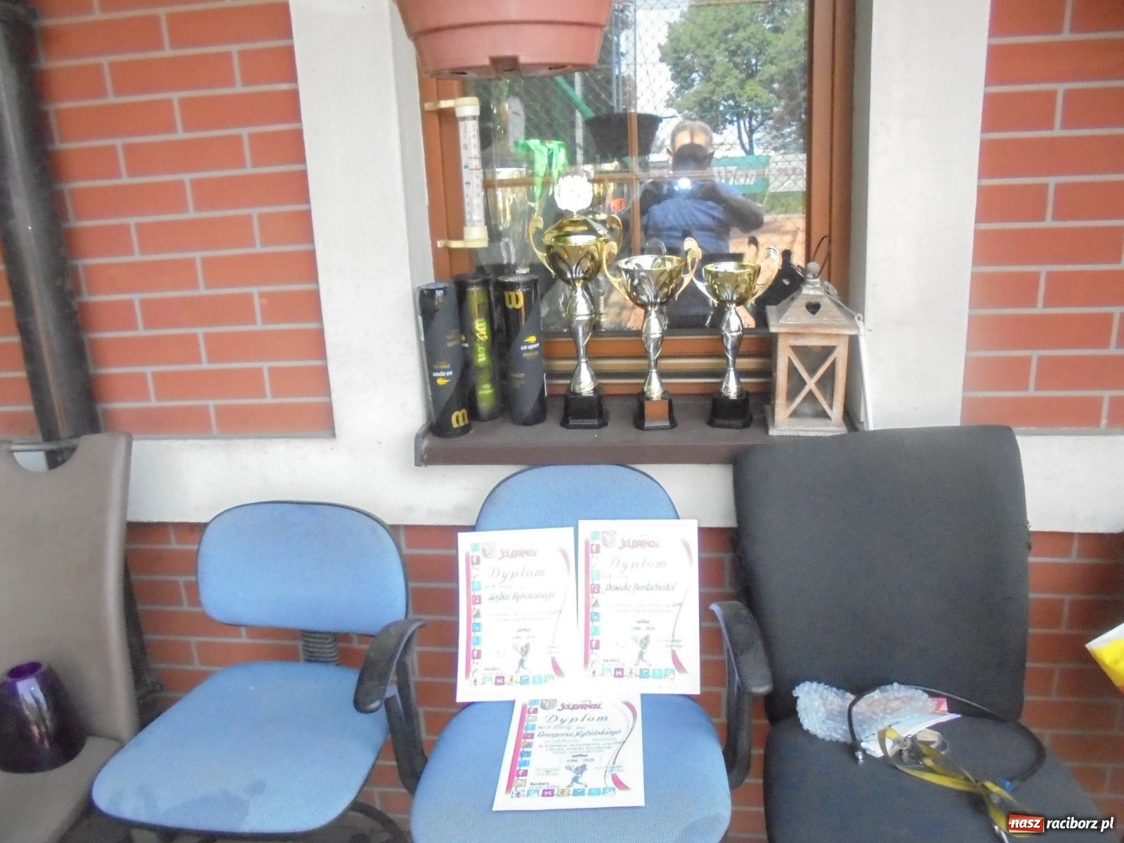 Zdjęcie w galerii na portalu naszraciborz.pl: Tenisowa rywalizacja o puchar NSZZ Solidarność Rafako S.A. wiadomości z regionu