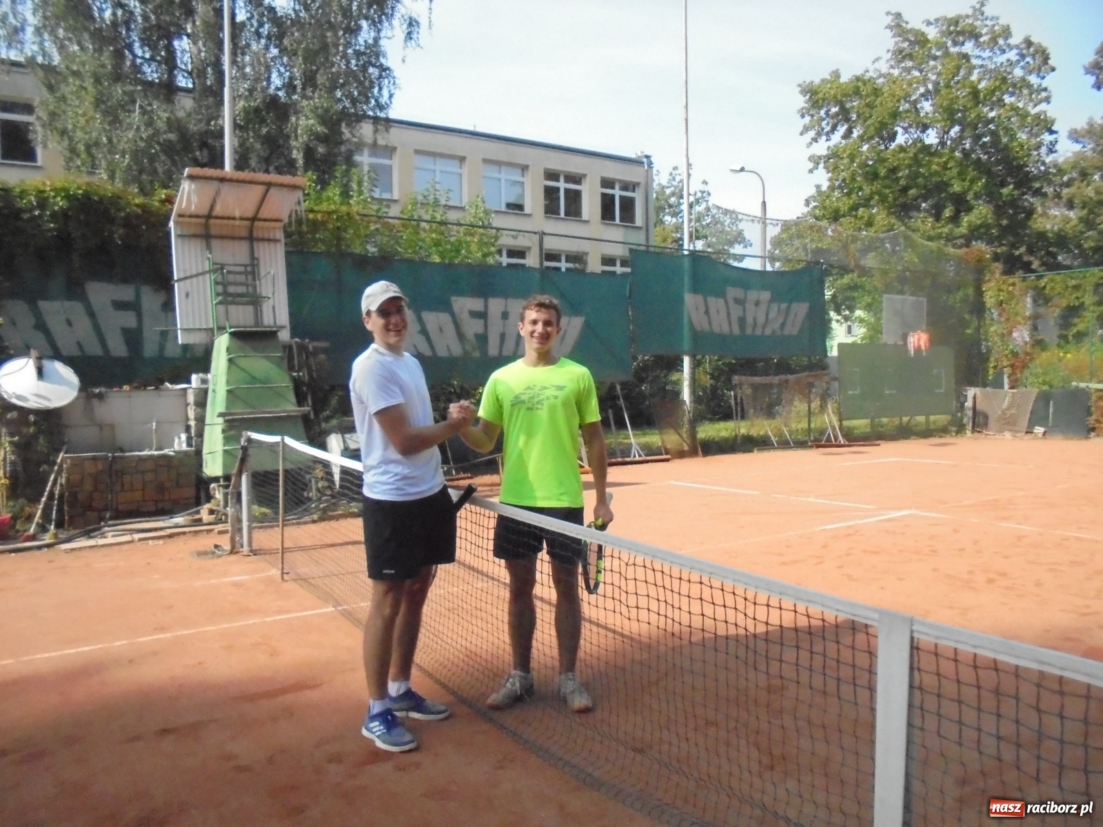 Zdjęcie w galerii na portalu naszraciborz.pl: Tenisowa rywalizacja o puchar NSZZ Solidarność Rafako S.A. wiadomości z regionu