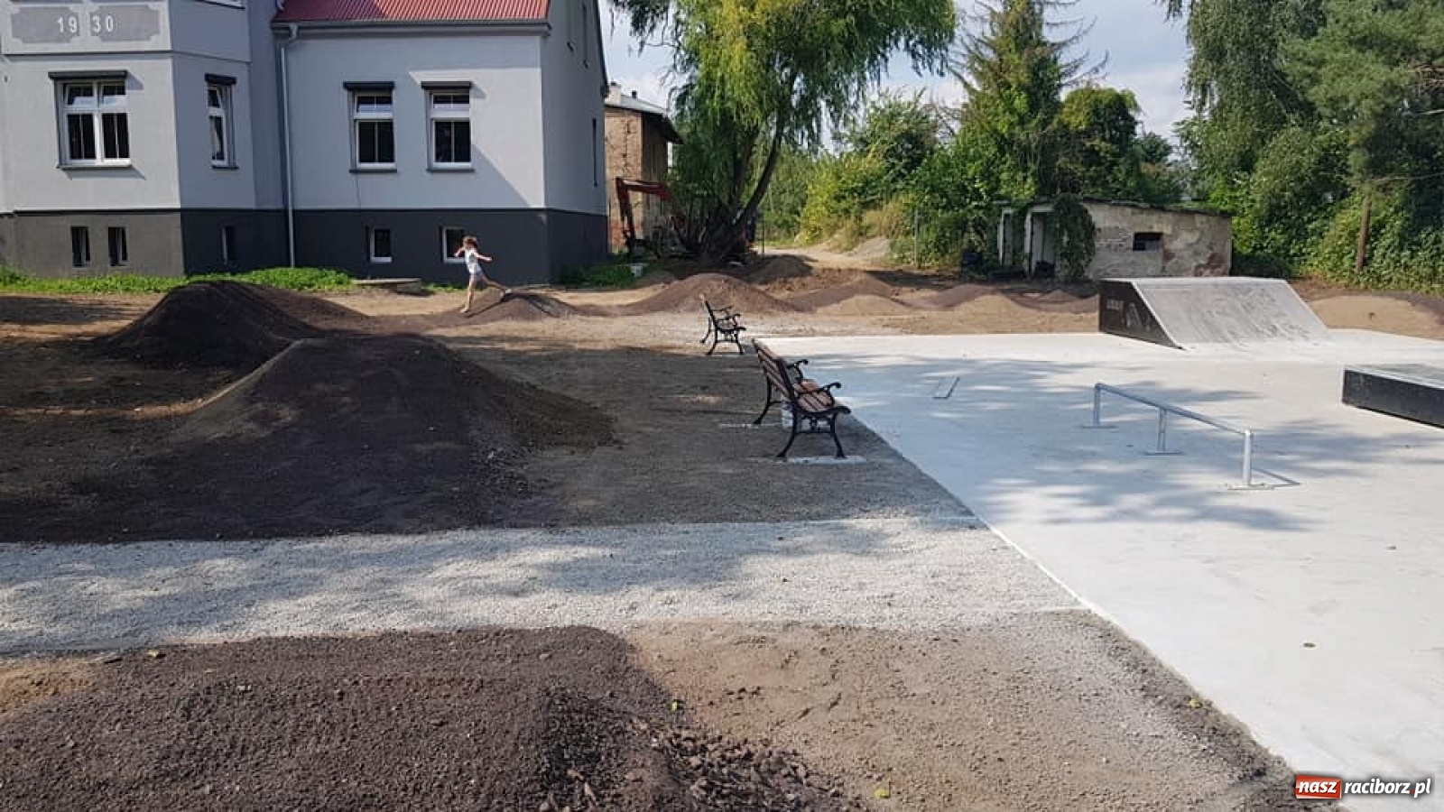 Zdjęcie w galerii na portalu naszraciborz.pl: Skatepark i pumptrack w Krzanowicach. Otwarcie już niebawem wiadomości z regionu