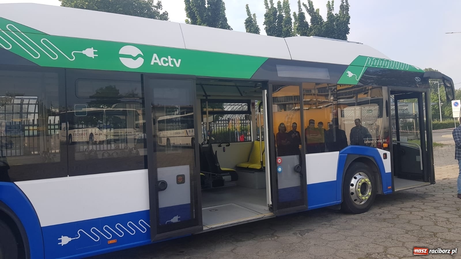 Zdjęcie w galerii na portalu naszraciborz.pl: Z Wenecji do Raciborza. Ebus Solarisa na testach w PKS-ie  wiadomości z regionu