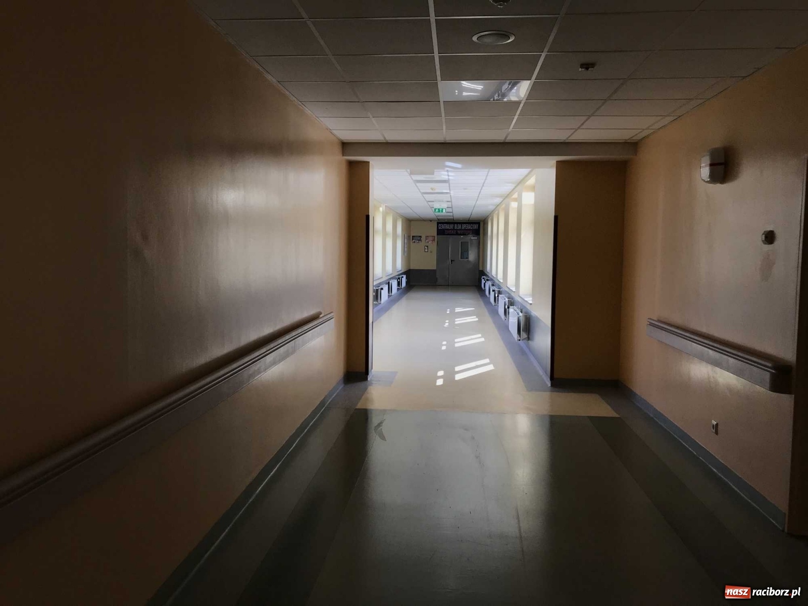 Zdjęcie w galerii na portalu naszraciborz.pl: Szpital w Raciborzu szykuje się na przyjęcia pacjentów niecovidowych. Najważniejsze informacje oraz WIDEO z przygotowanych sal wiadomości z regionu