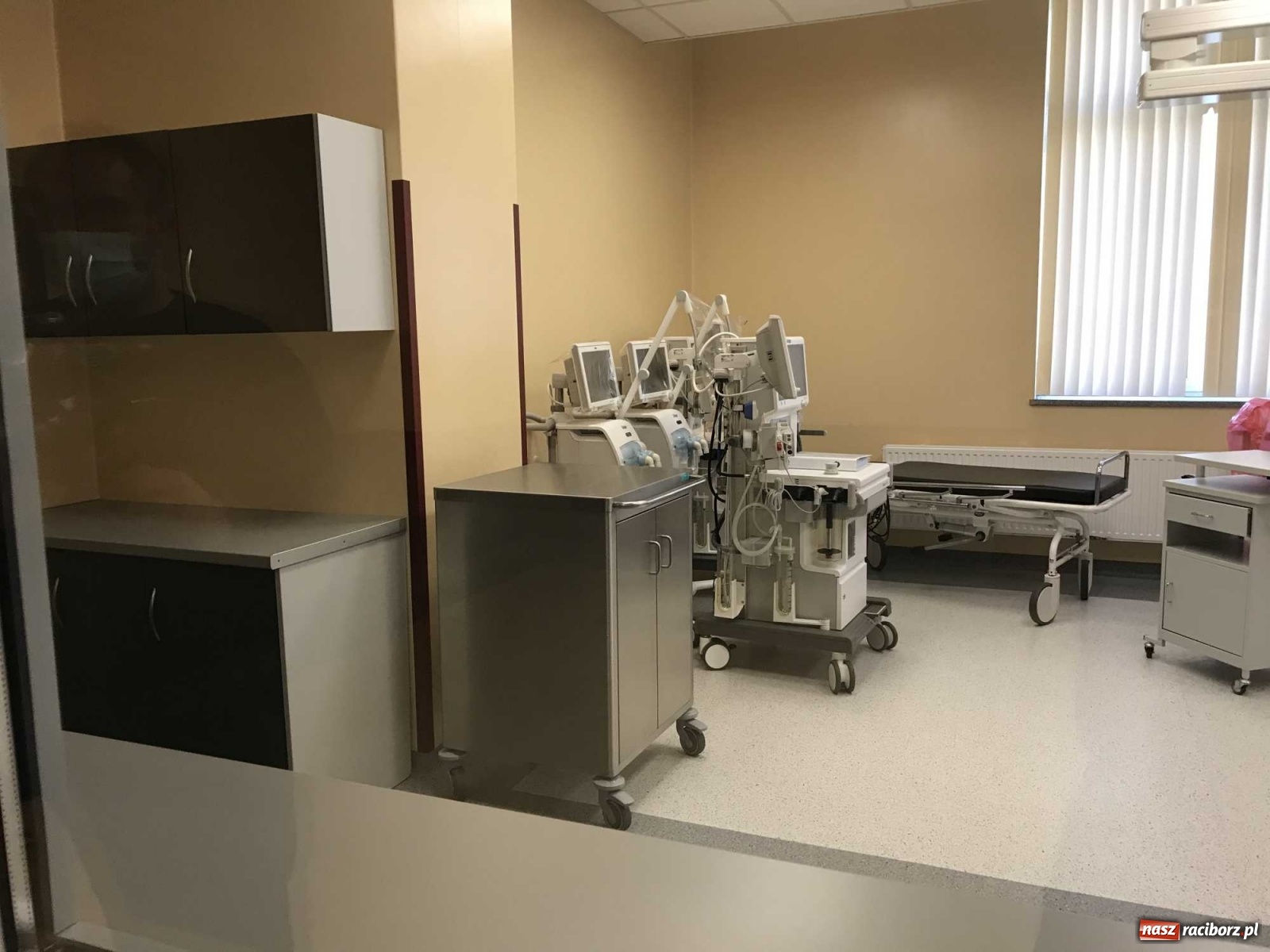 Zdjęcie w galerii na portalu naszraciborz.pl: Szpital w Raciborzu szykuje się na przyjęcia pacjentów niecovidowych. Najważniejsze informacje oraz WIDEO z przygotowanych sal wiadomości z regionu