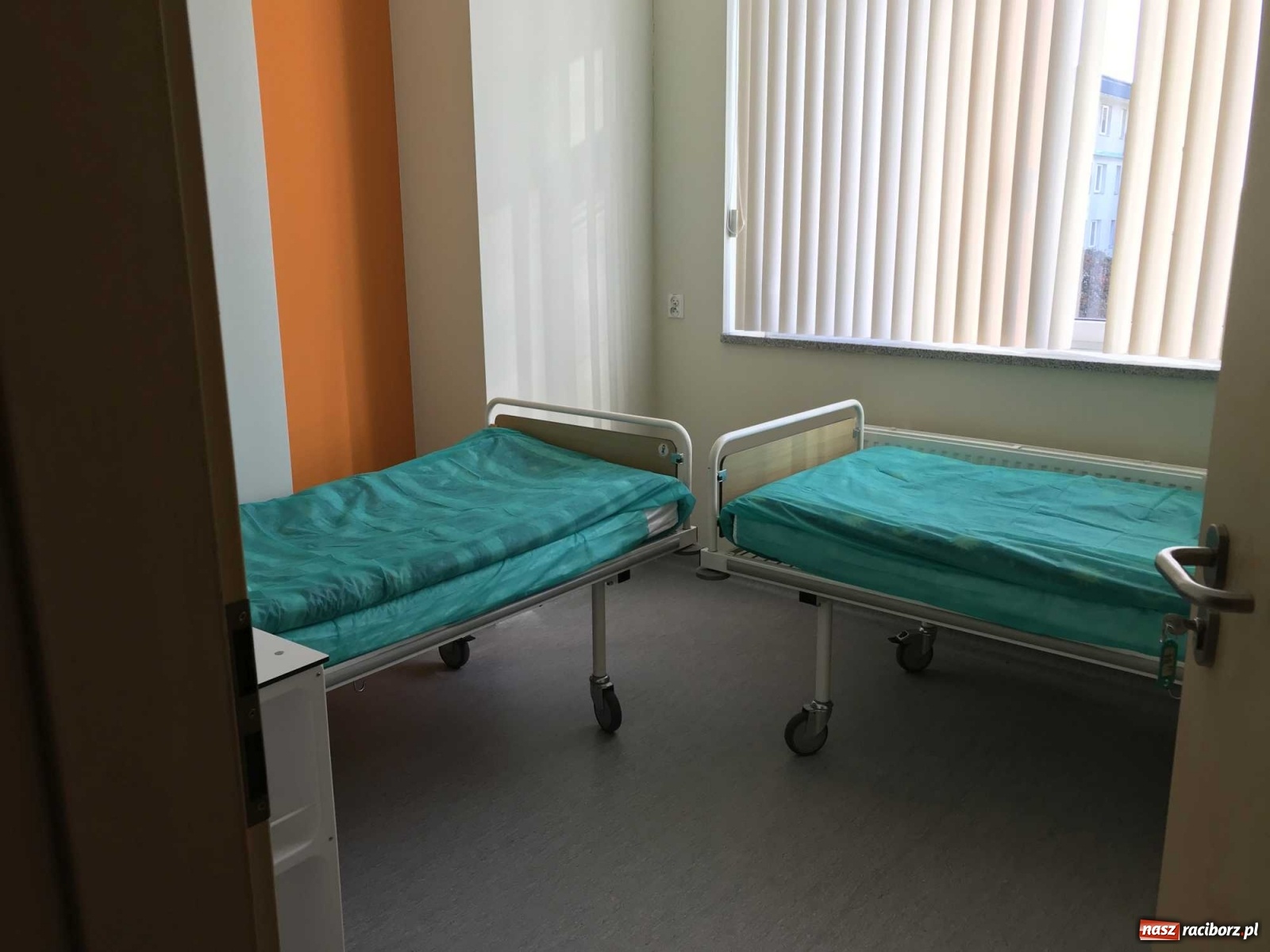 Zdjęcie w galerii na portalu naszraciborz.pl: Szpital w Raciborzu szykuje się na przyjęcia pacjentów niecovidowych. Najważniejsze informacje oraz WIDEO z przygotowanych sal wiadomości z regionu