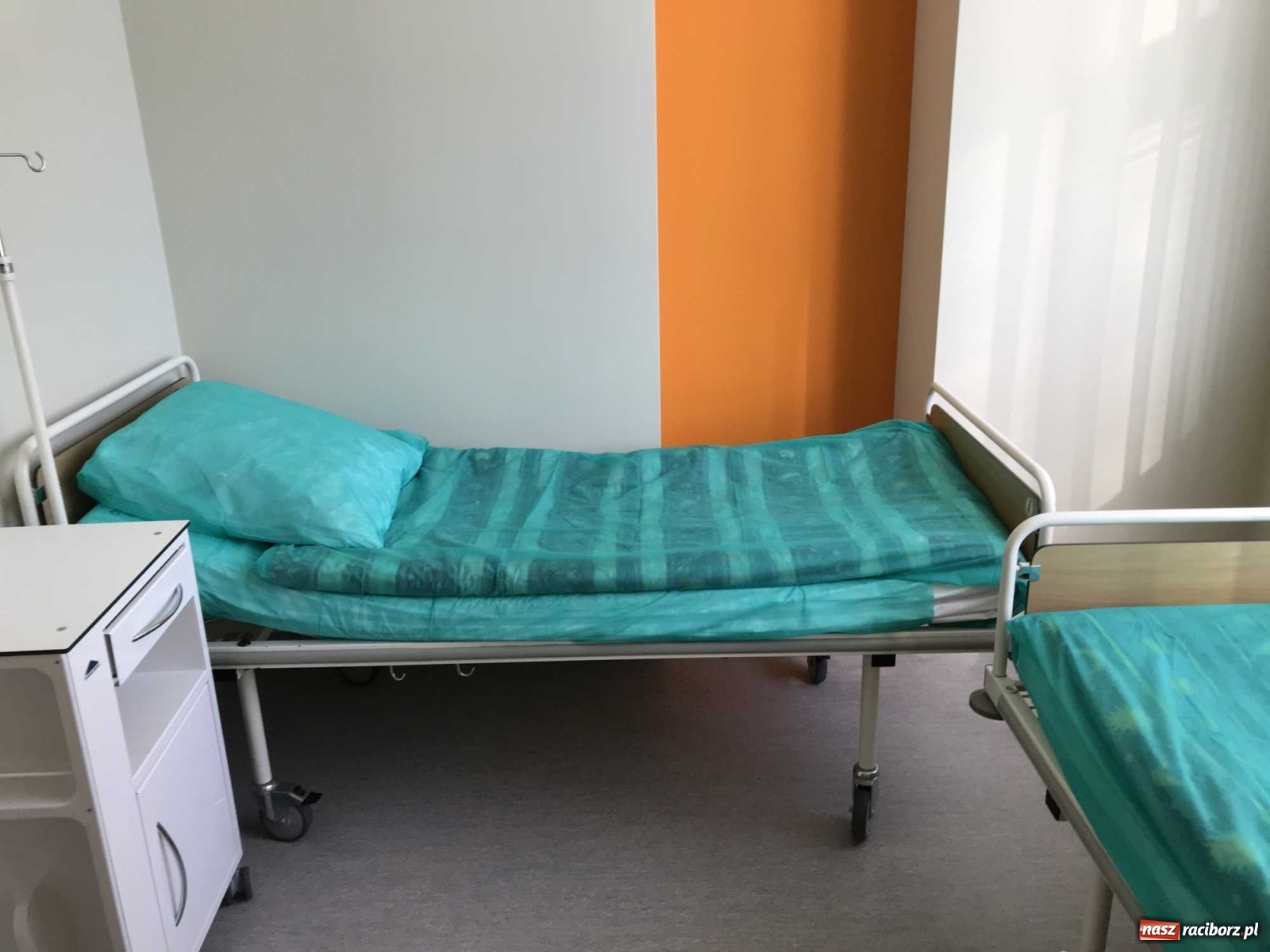 Zdjęcie w galerii na portalu naszraciborz.pl: Szpital w Raciborzu szykuje się na przyjęcia pacjentów niecovidowych. Najważniejsze informacje oraz WIDEO z przygotowanych sal wiadomości z regionu