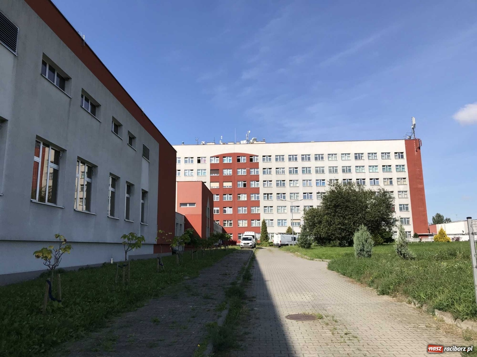 Zdjęcie w galerii na portalu naszraciborz.pl: Szpital w Raciborzu szykuje się na przyjęcia pacjentów niecovidowych. Najważniejsze informacje oraz WIDEO z przygotowanych sal wiadomości z regionu