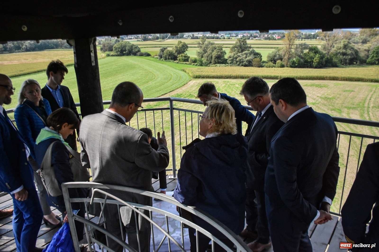Zdjęcie w galerii na portalu naszraciborz.pl: W Chałupkach rozmawiano o kanale Odra-Dunaj-Łaba  wiadomości z regionu