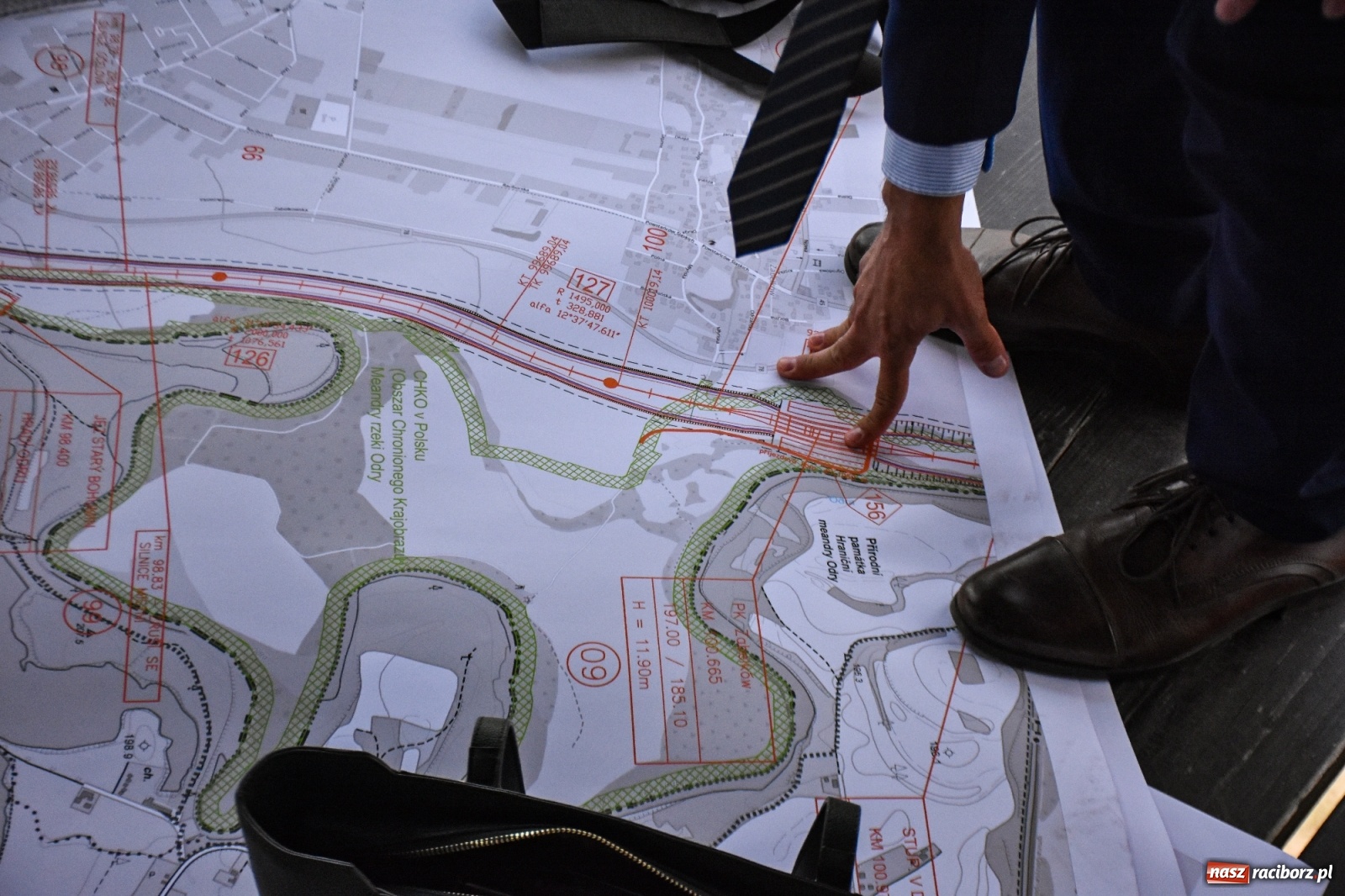 Zdjęcie w galerii na portalu naszraciborz.pl: W Chałupkach rozmawiano o kanale Odra-Dunaj-Łaba  wiadomości z regionu