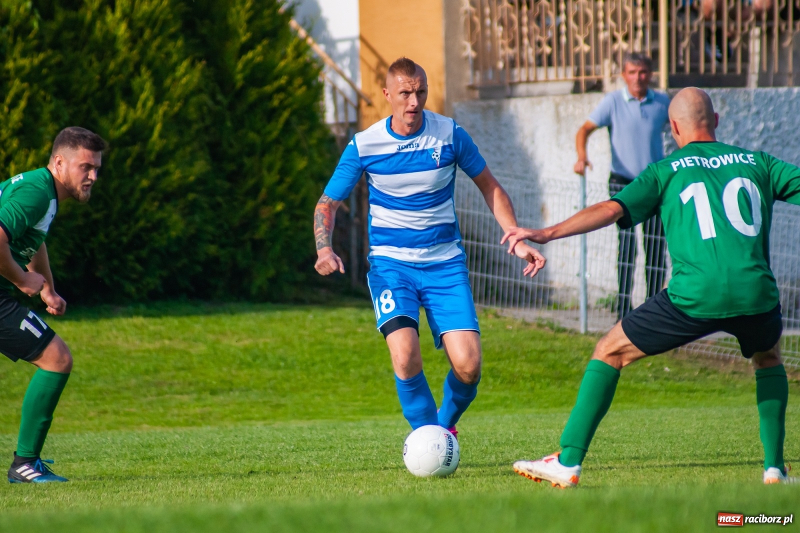 Zdjęcie w galerii na portalu naszraciborz.pl: A klasa. Pierwsza wygrana Startu Pietrowice Wielkie. Chałupki wciąż na dnie [FOTO i WIDEO]  wiadomości z regionu