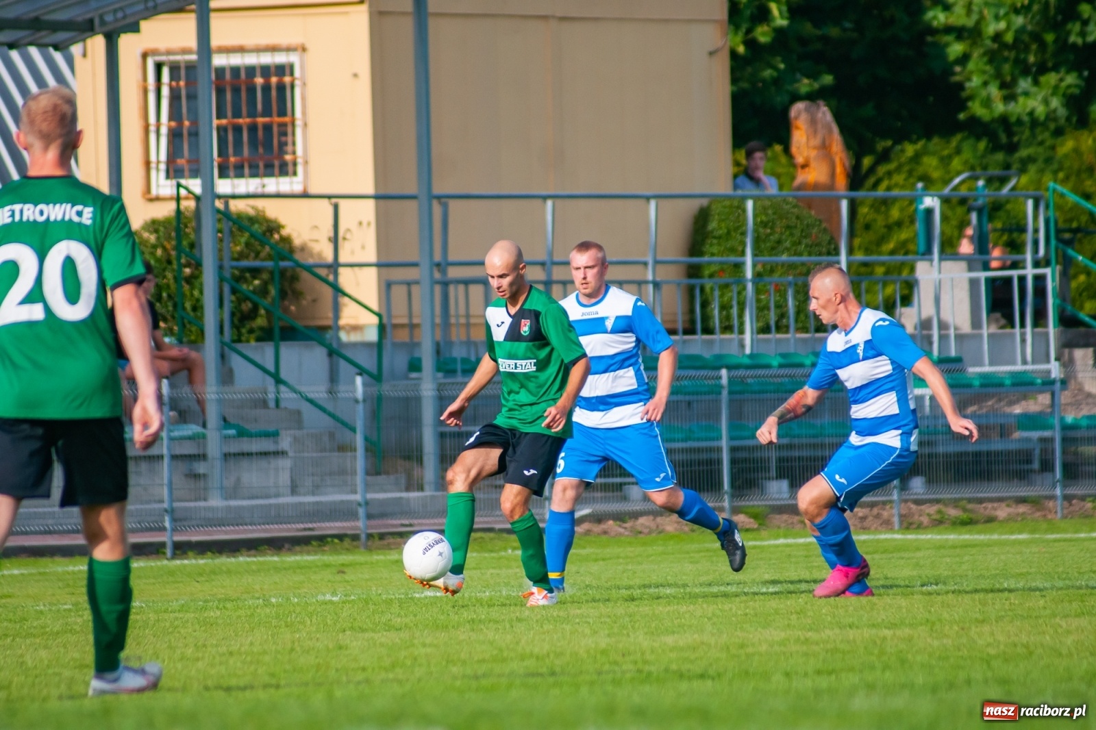 Zdjęcie w galerii na portalu naszraciborz.pl: A klasa. Pierwsza wygrana Startu Pietrowice Wielkie. Chałupki wciąż na dnie [FOTO i WIDEO]  wiadomości z regionu