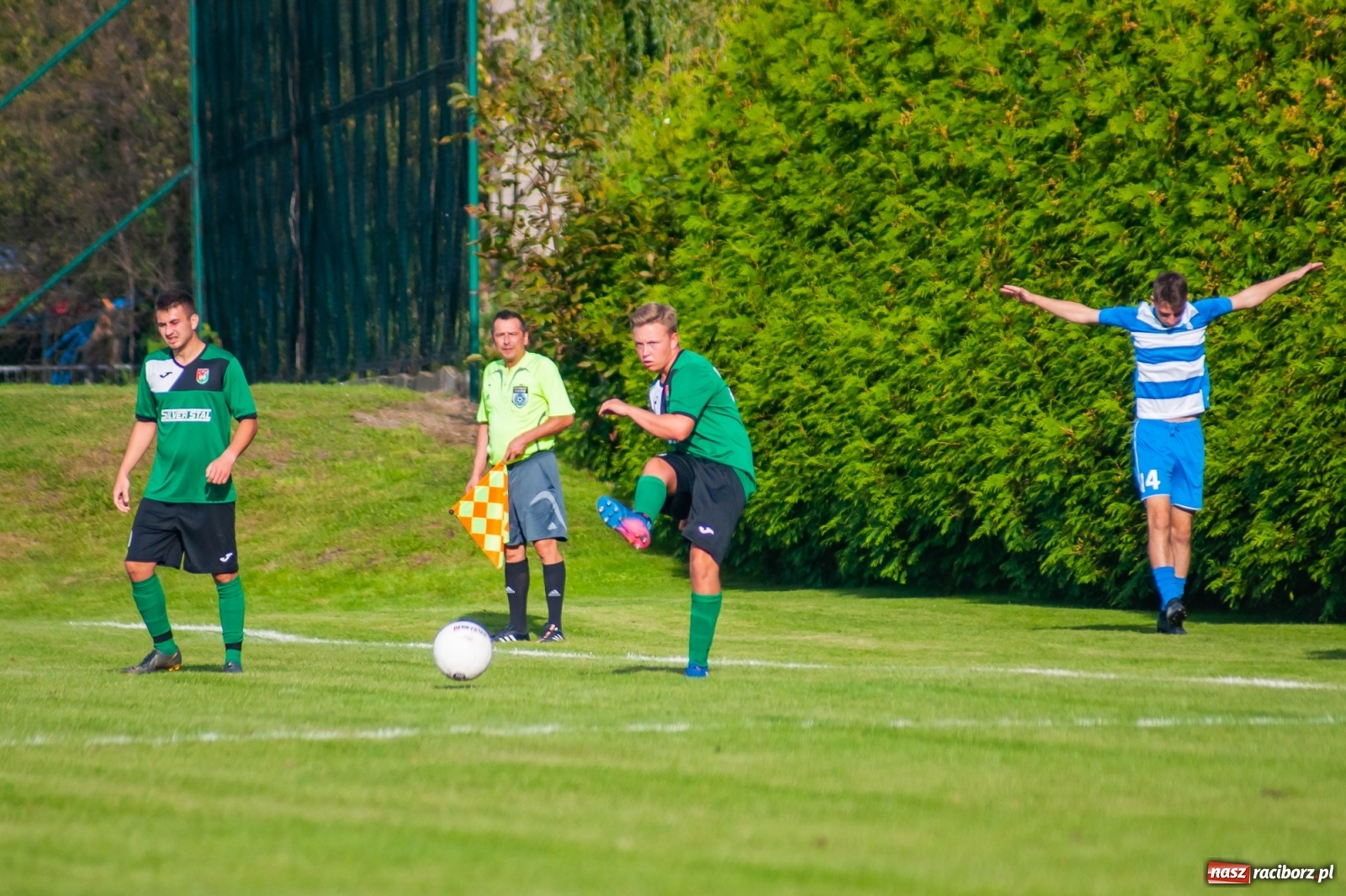 Zdjęcie w galerii na portalu naszraciborz.pl: A klasa. Pierwsza wygrana Startu Pietrowice Wielkie. Chałupki wciąż na dnie [FOTO i WIDEO]  wiadomości z regionu