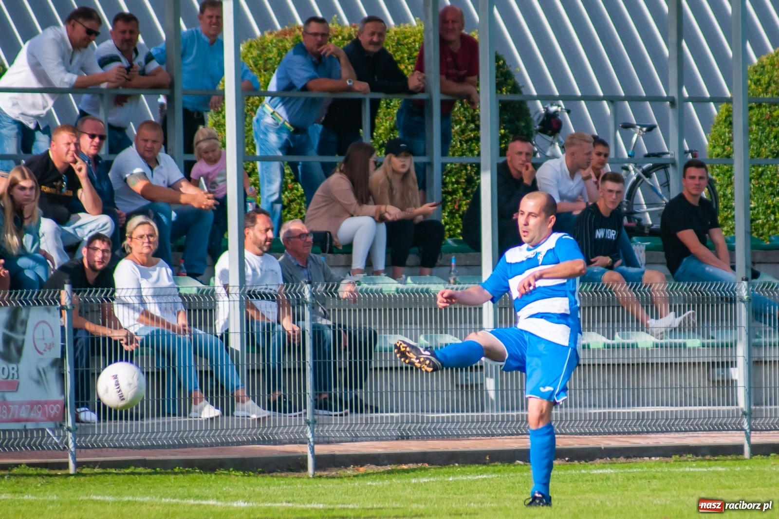 Zdjęcie w galerii na portalu naszraciborz.pl: A klasa. Pierwsza wygrana Startu Pietrowice Wielkie. Chałupki wciąż na dnie [FOTO i WIDEO]  wiadomości z regionu
