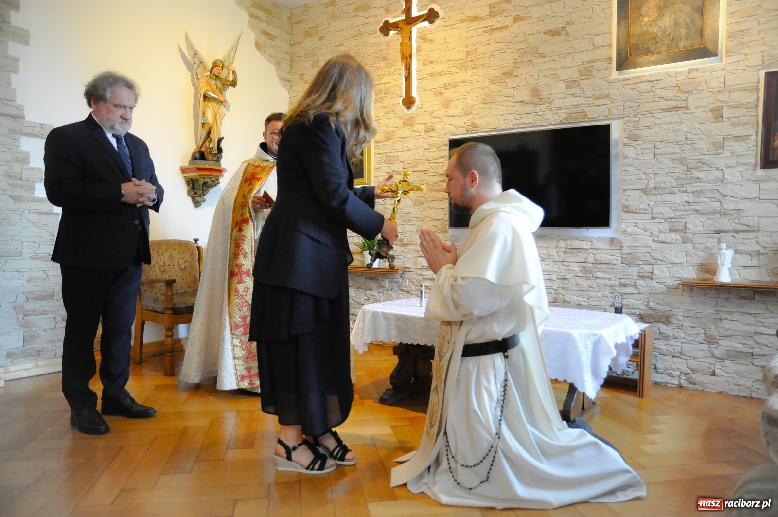 Zdjęcie w galerii na portalu naszraciborz.pl: Dziękuję, że mogłem się od Was uczyć. Prymicje o. Adama Rokosza OP na Płoni [FOTO i WIDEO] wiadomości z regionu