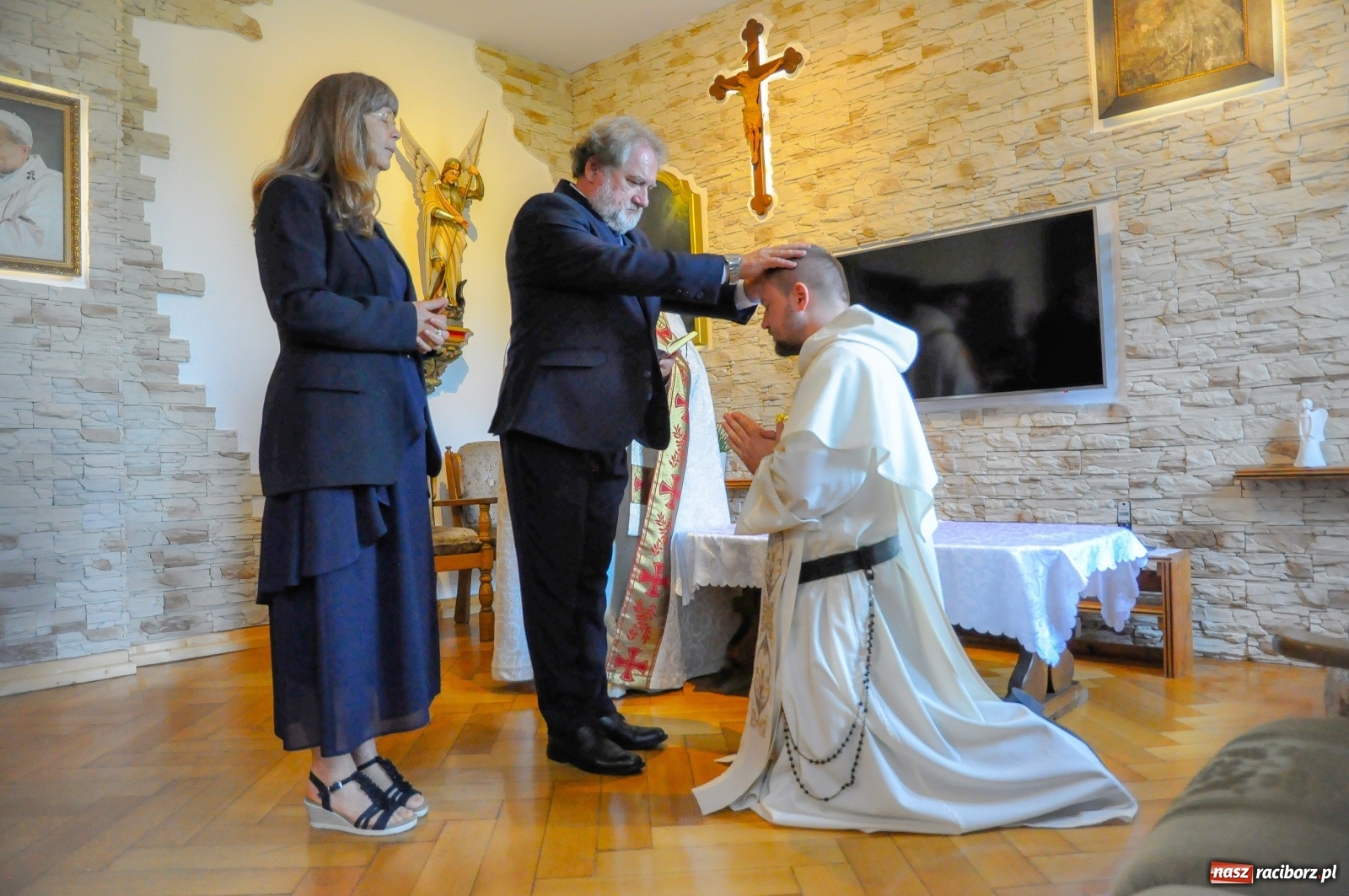 Zdjęcie w galerii na portalu naszraciborz.pl: Dziękuję, że mogłem się od Was uczyć. Prymicje o. Adama Rokosza OP na Płoni [FOTO i WIDEO] wiadomości z regionu