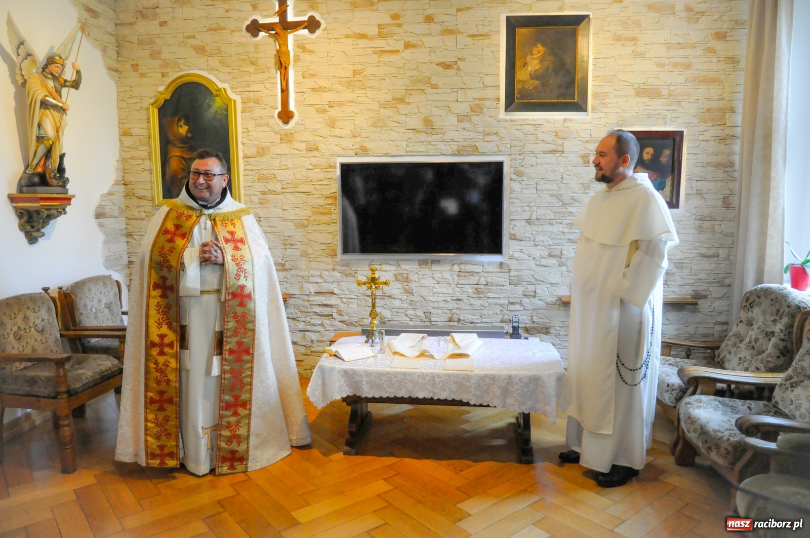 Zdjęcie w galerii na portalu naszraciborz.pl: Dziękuję, że mogłem się od Was uczyć. Prymicje o. Adama Rokosza OP na Płoni [FOTO i WIDEO] wiadomości z regionu