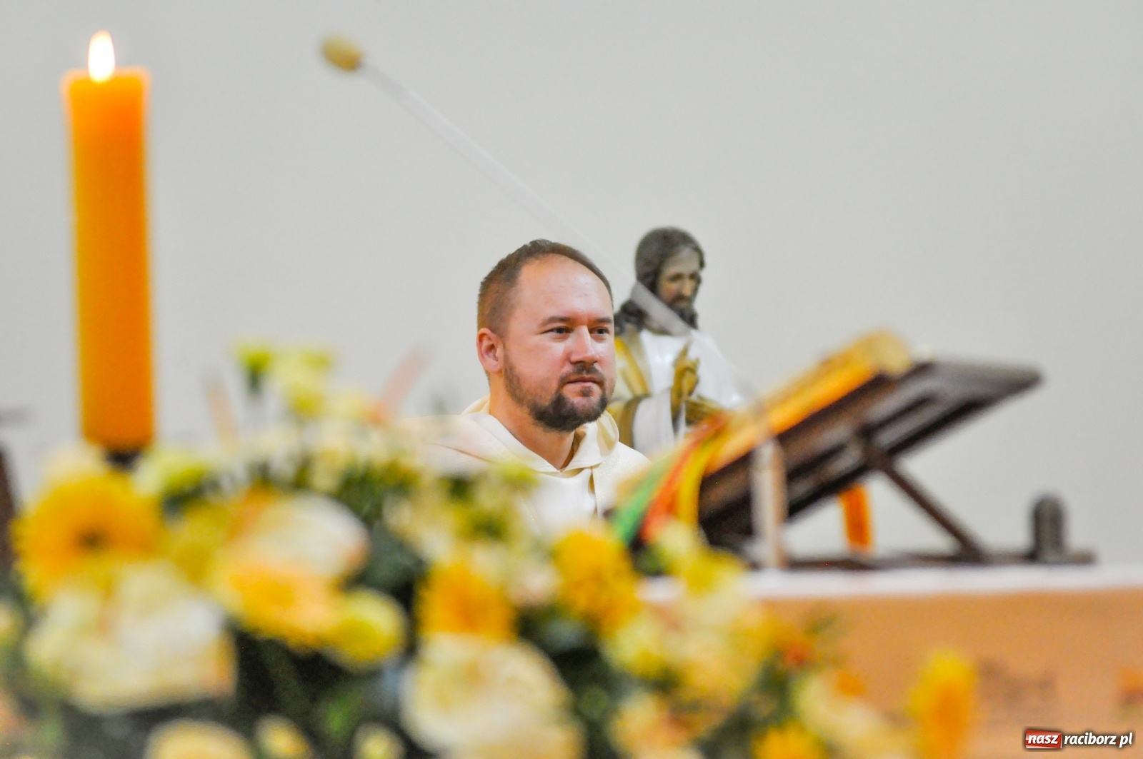 Zdjęcie w galerii na portalu naszraciborz.pl: Dziękuję, że mogłem się od Was uczyć. Prymicje o. Adama Rokosza OP na Płoni [FOTO i WIDEO] wiadomości z regionu