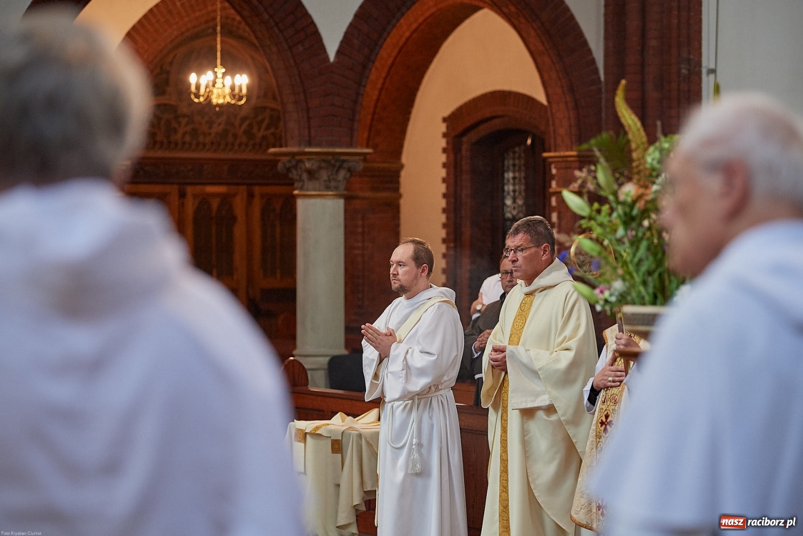 Zdjęcie w galerii na portalu naszraciborz.pl: Dziękuję, że mogłem się od Was uczyć. Prymicje o. Adama Rokosza OP na Płoni [FOTO i WIDEO] wiadomości z regionu
