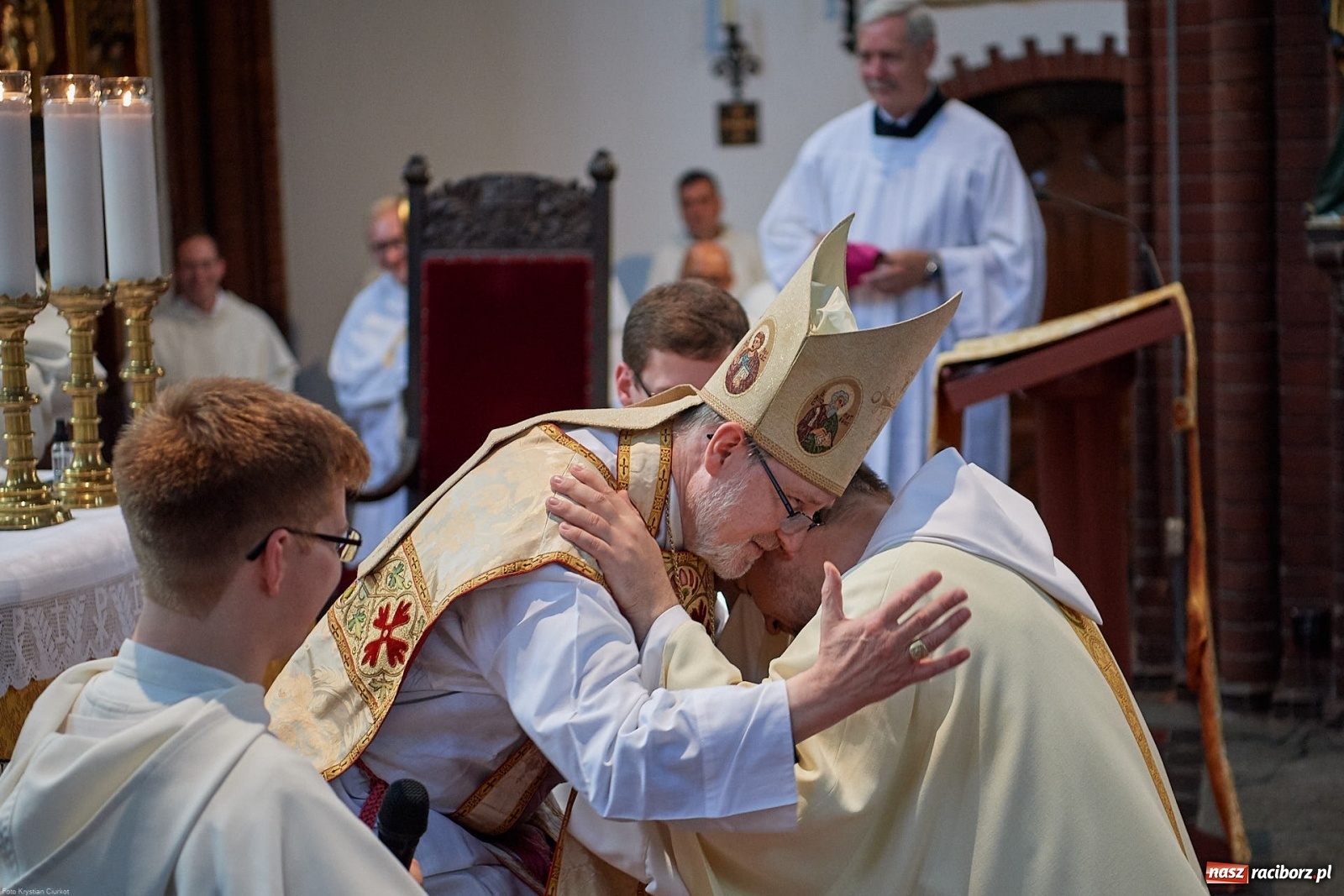 Zdjęcie w galerii na portalu naszraciborz.pl: Dziękuję, że mogłem się od Was uczyć. Prymicje o. Adama Rokosza OP na Płoni [FOTO i WIDEO] wiadomości z regionu