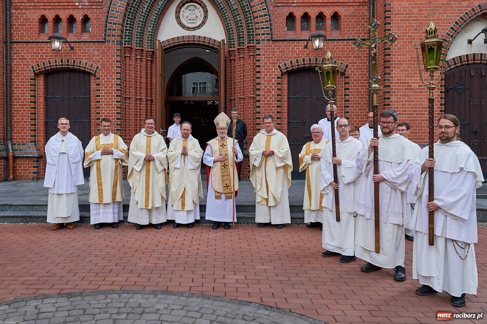 Zdjęcie w galerii na portalu naszraciborz.pl: Dziękuję, że mogłem się od Was uczyć. Prymicje o. Adama Rokosza OP na Płoni [FOTO i WIDEO] wiadomości z regionu