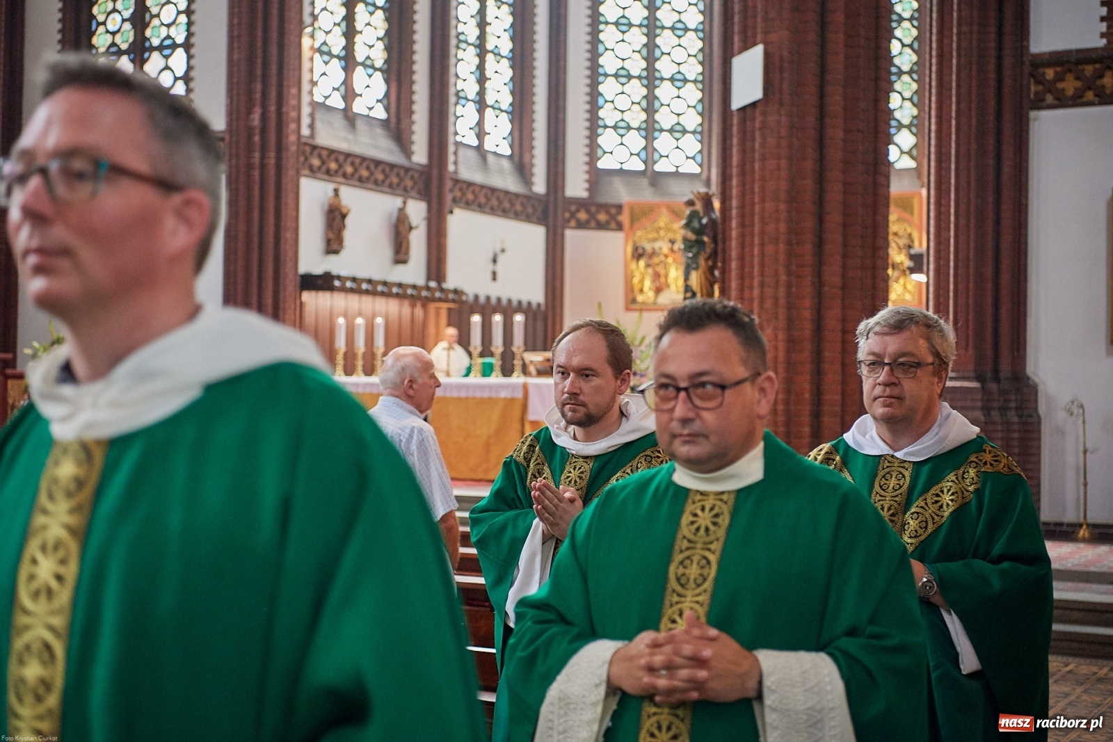 Zdjęcie w galerii na portalu naszraciborz.pl: Dziękuję, że mogłem się od Was uczyć. Prymicje o. Adama Rokosza OP na Płoni [FOTO i WIDEO] wiadomości z regionu