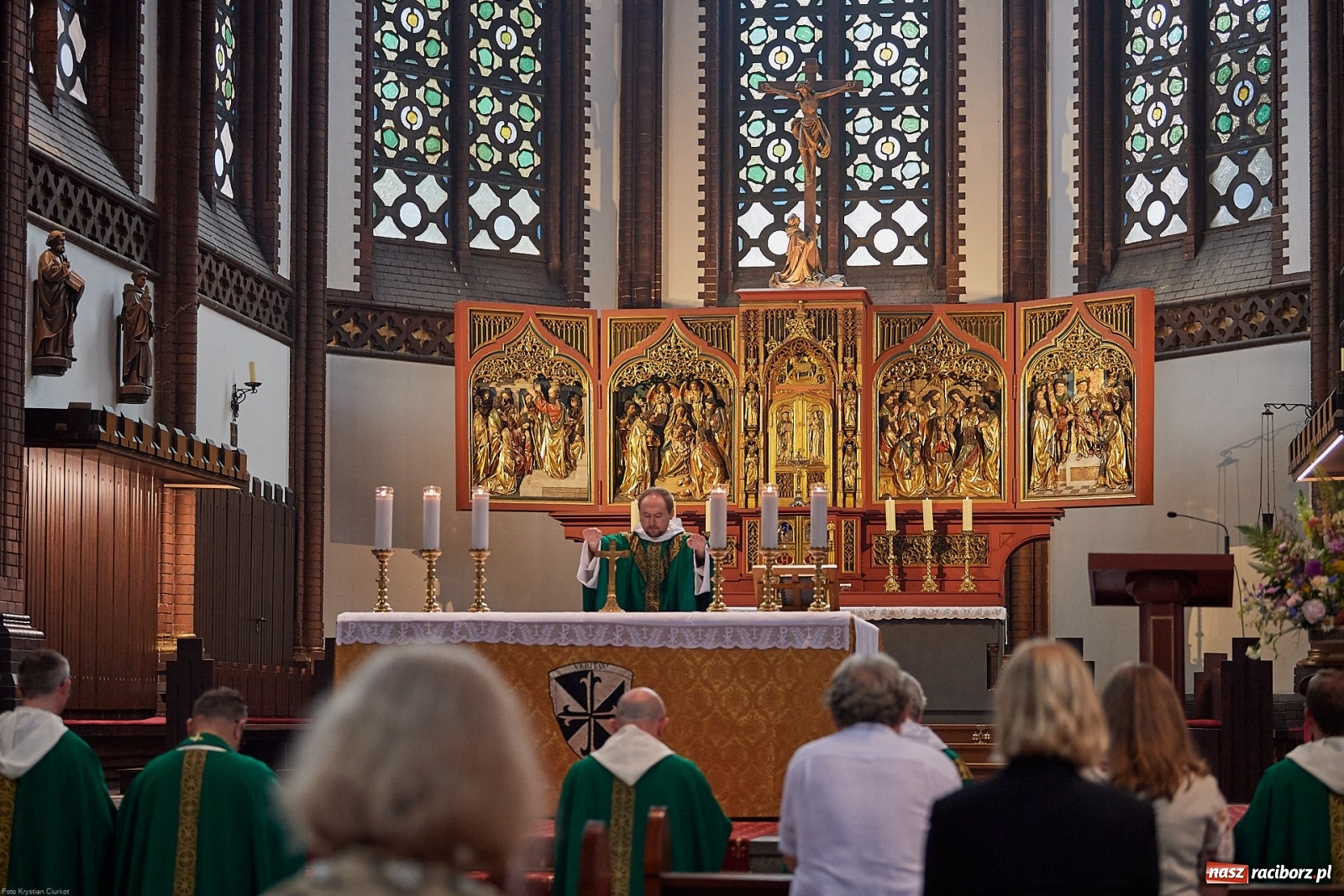 Zdjęcie w galerii na portalu naszraciborz.pl: Dziękuję, że mogłem się od Was uczyć. Prymicje o. Adama Rokosza OP na Płoni [FOTO i WIDEO] wiadomości z regionu