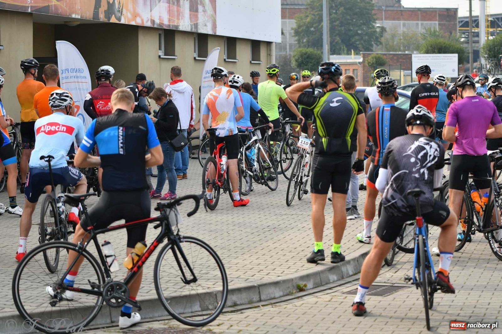 Zdjęcie w galerii na portalu naszraciborz.pl: Rowerem przez Polskę. 105 km przez ziemię raciborską  wiadomości z regionu