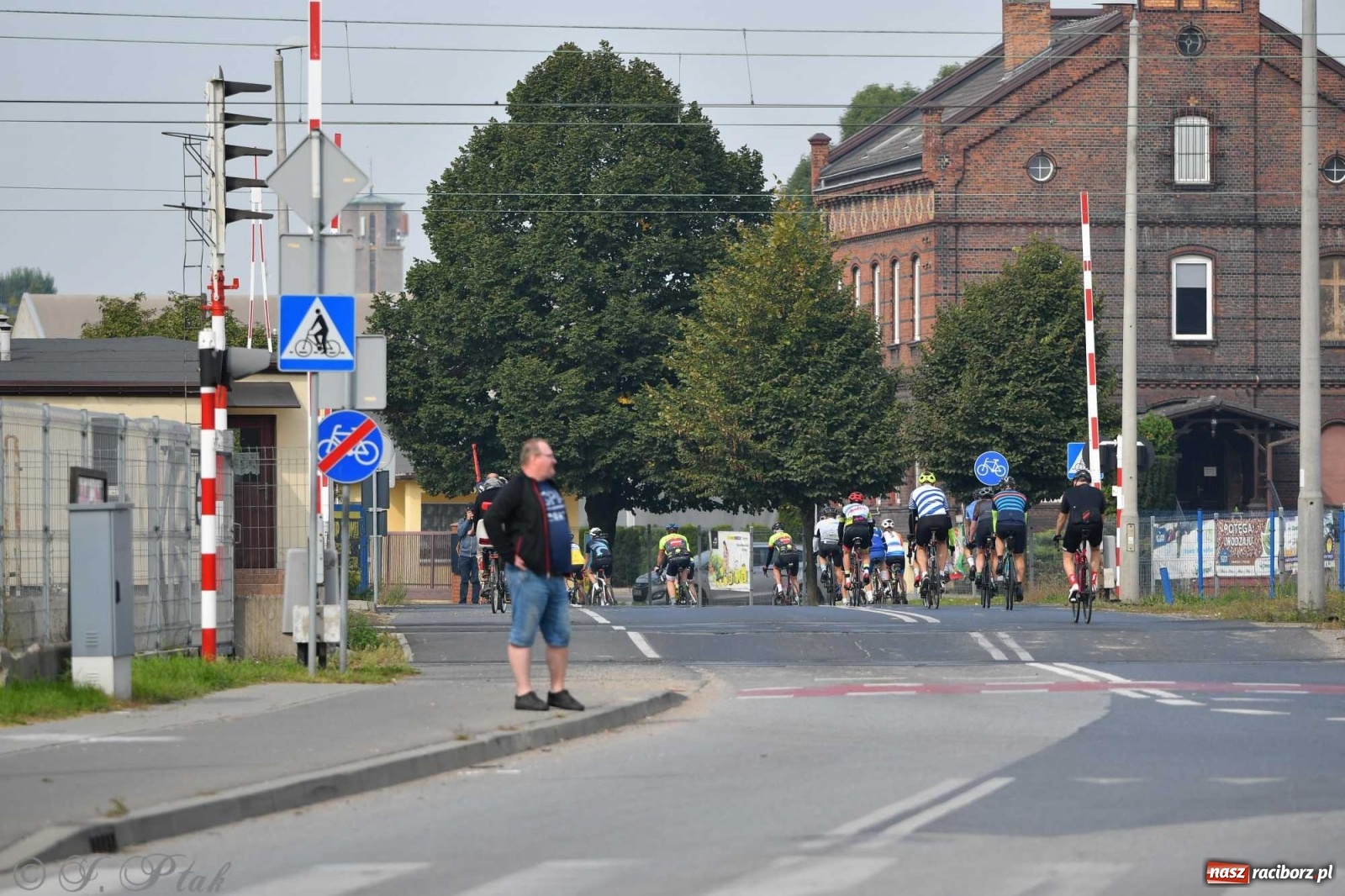 Zdjęcie w galerii na portalu naszraciborz.pl: Rowerem przez Polskę. 105 km przez ziemię raciborską  wiadomości z regionu