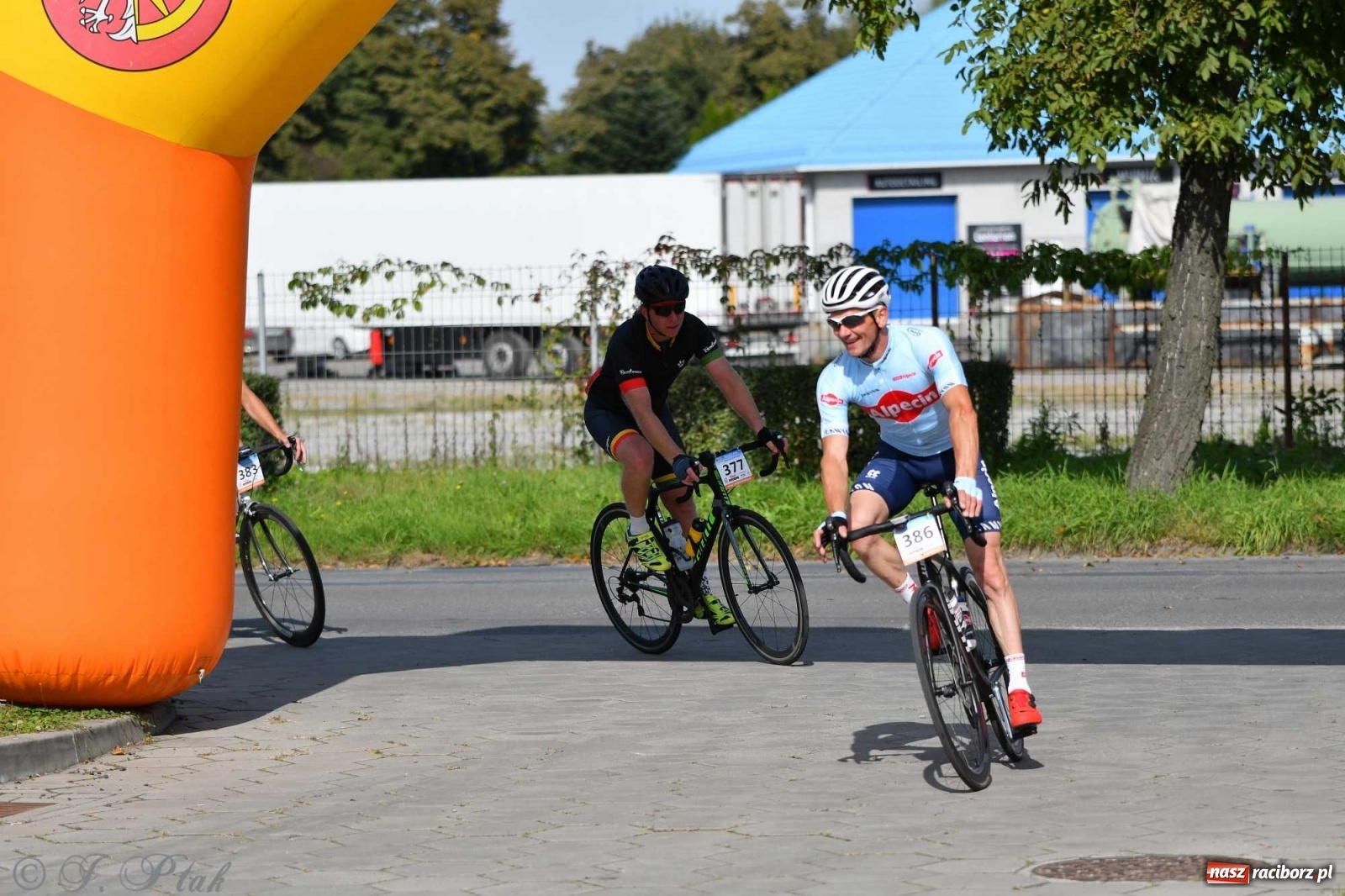 Zdjęcie w galerii na portalu naszraciborz.pl: Rowerem przez Polskę. 105 km przez ziemię raciborską  wiadomości z regionu