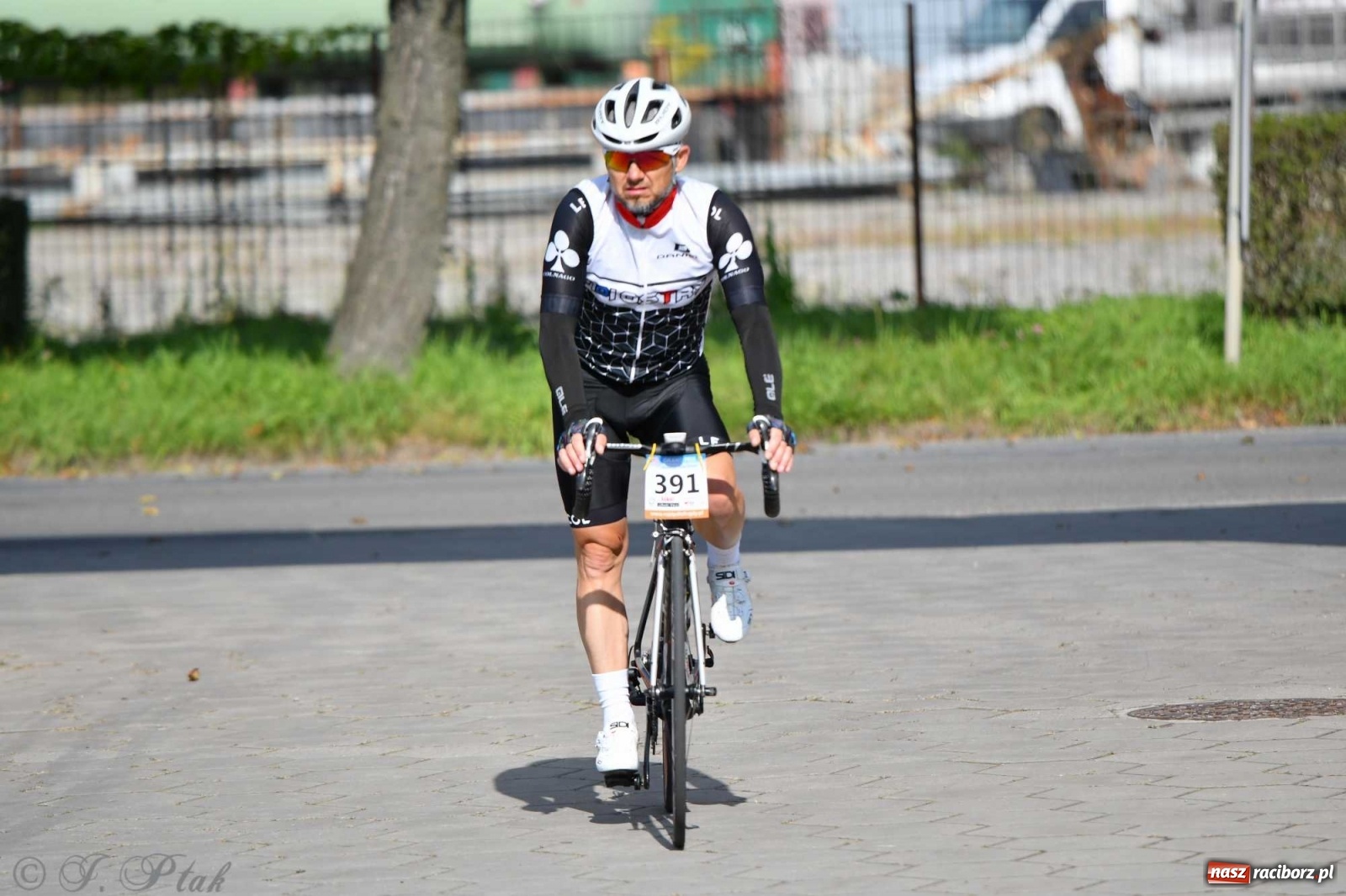 Zdjęcie w galerii na portalu naszraciborz.pl: Rowerem przez Polskę. 105 km przez ziemię raciborską  wiadomości z regionu