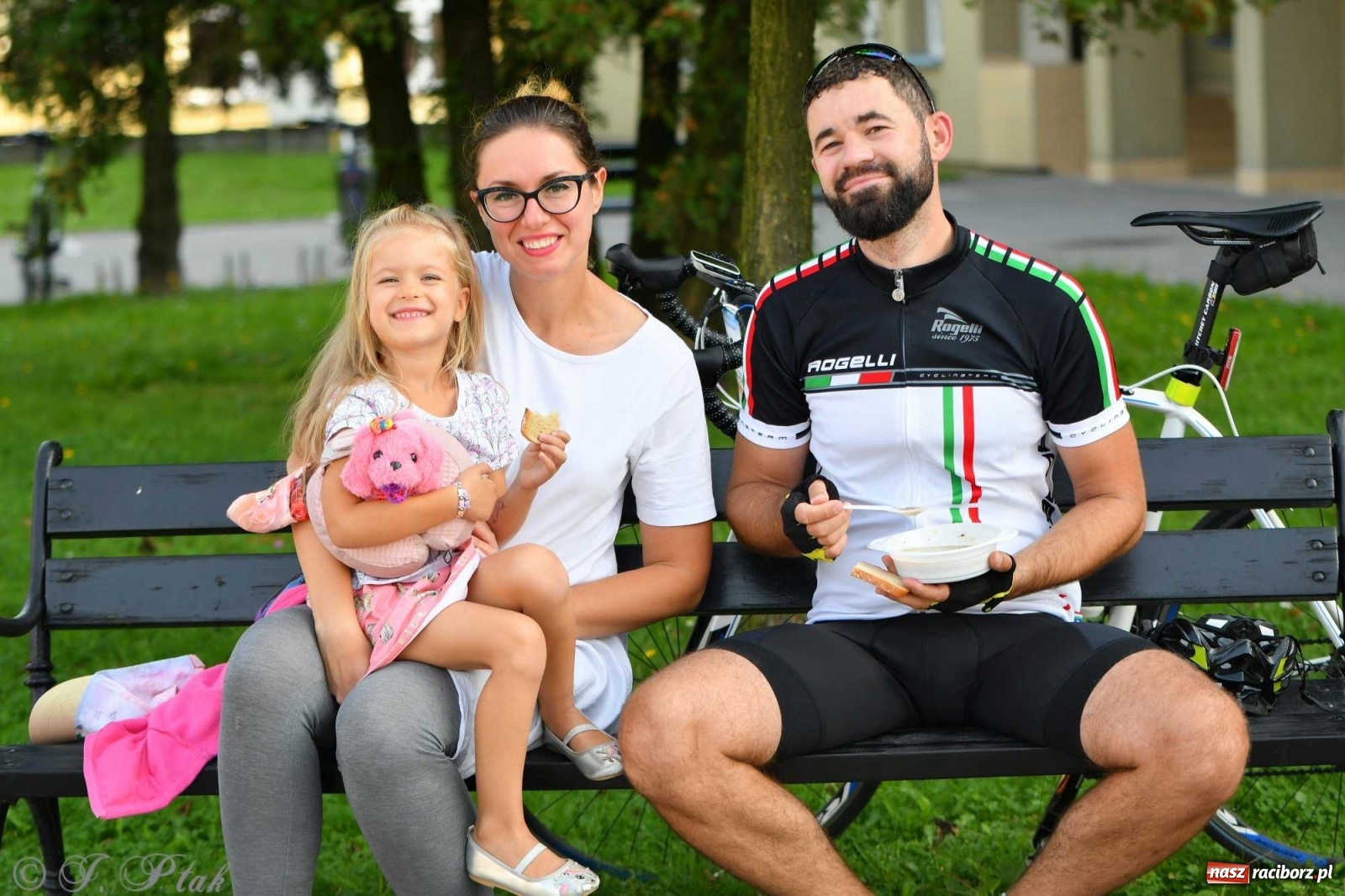 Zdjęcie w galerii na portalu naszraciborz.pl: Rowerem przez Polskę. 105 km przez ziemię raciborską  wiadomości z regionu