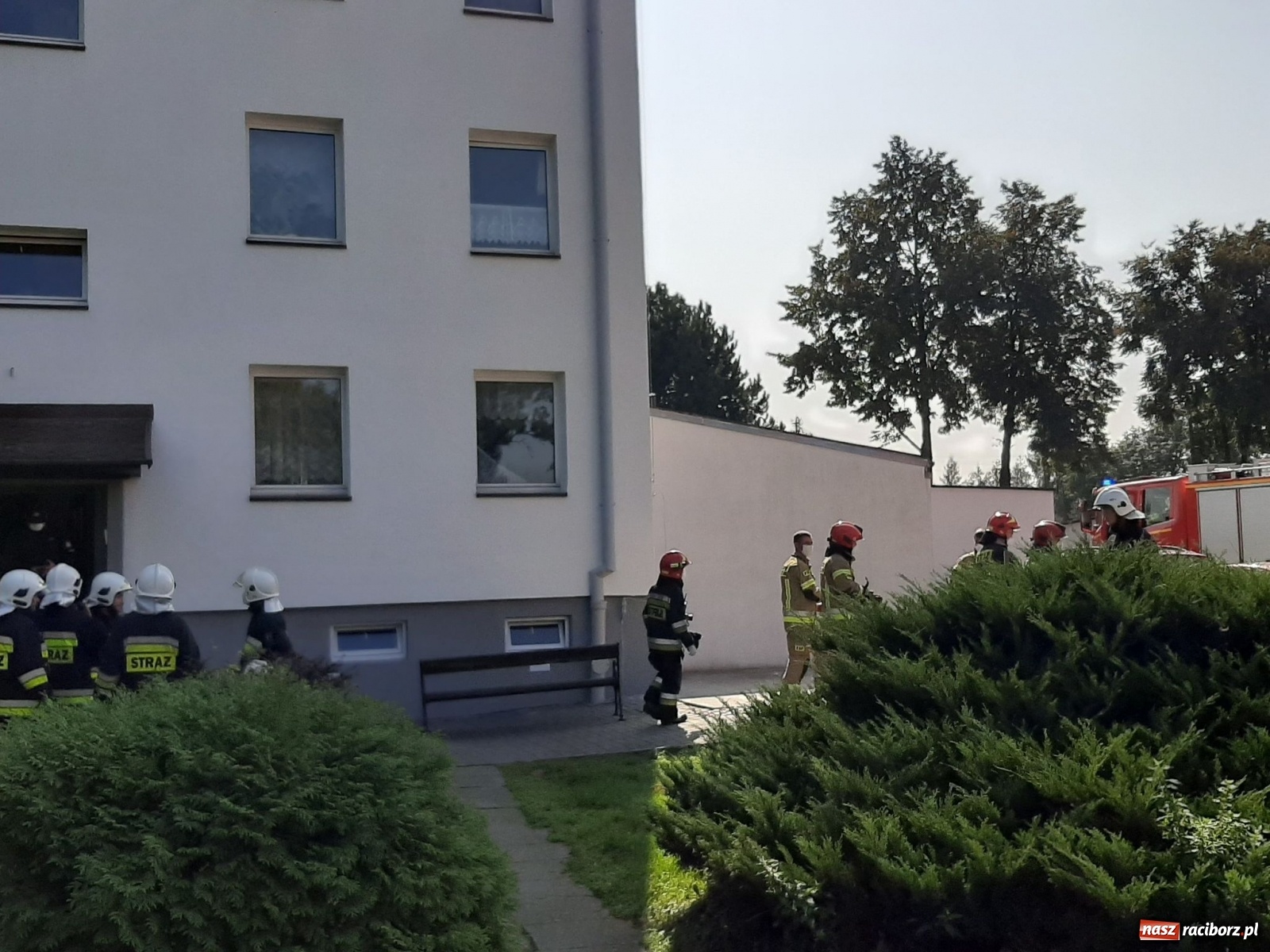 Zdjęcie w galerii na portalu naszraciborz.pl: Strażacka akcja w Chałupkach. Powodem zadymienie [FOTO] wiadomości z regionu