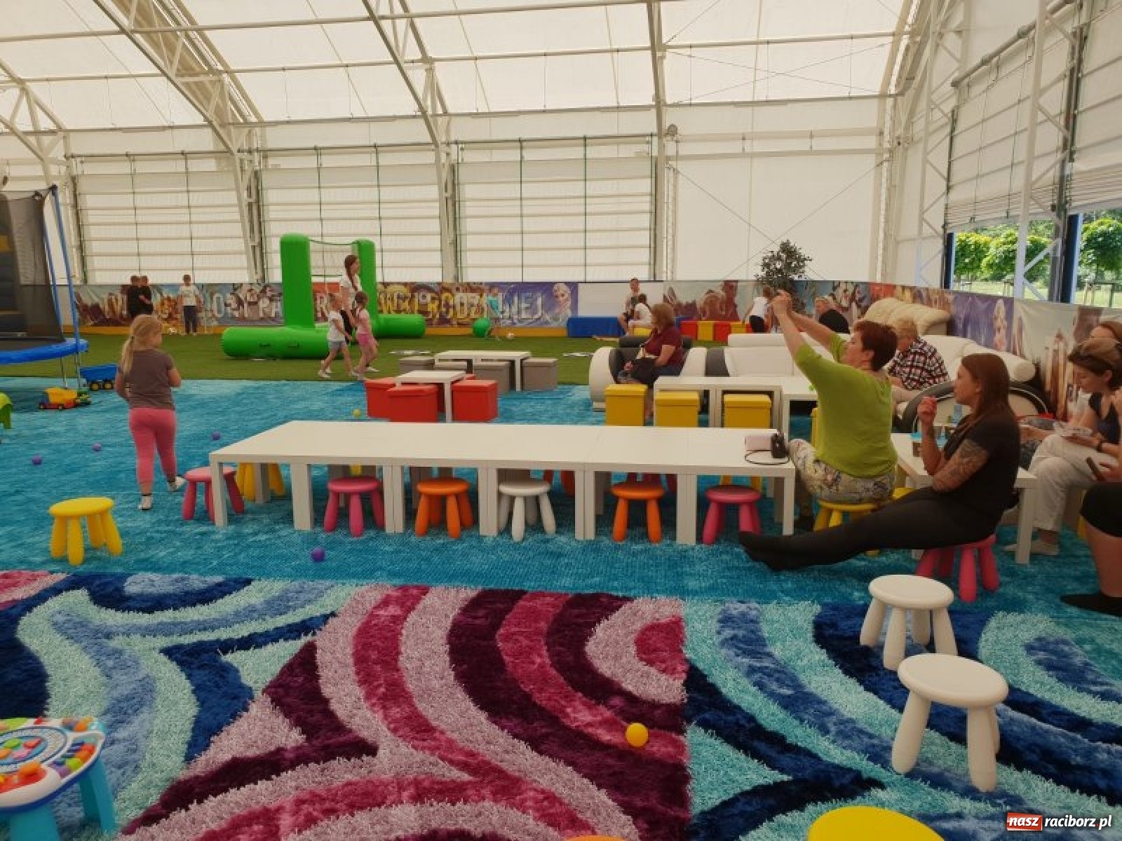 Zdjęcie w galerii na portalu naszraciborz.pl: Nowe lodowisko już od grudnia 2021 wiadomości z regionu