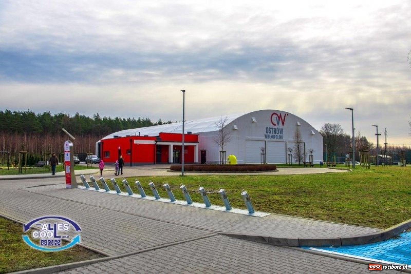 Zdjęcie w galerii na portalu naszraciborz.pl: Nowe lodowisko już od grudnia 2021 wiadomości z regionu