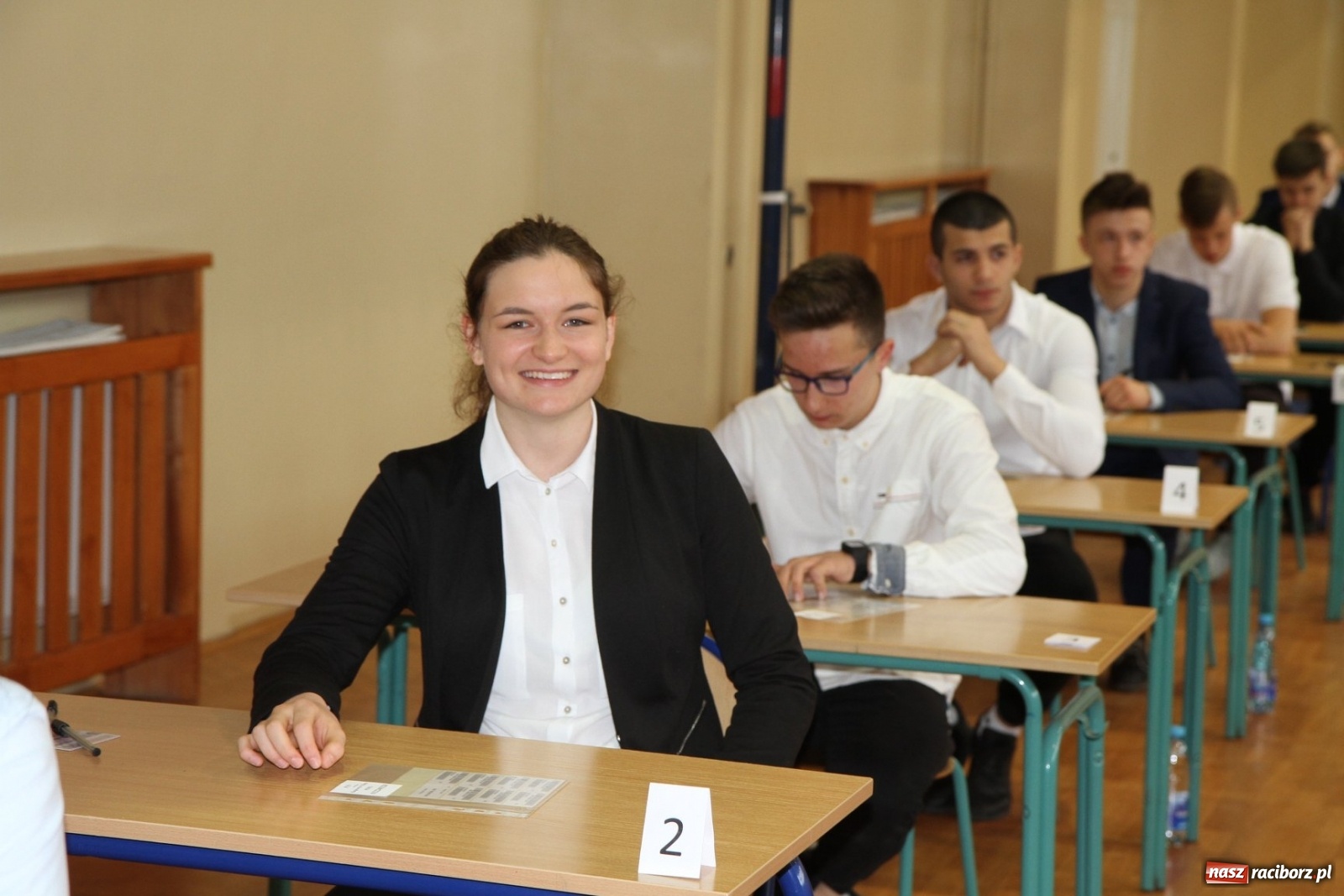 Zdjęcie w galerii na portalu naszraciborz.pl: Marta Kasprowicz z ZSOMS stypendystką Województwa Śląskiego  wiadomości z regionu