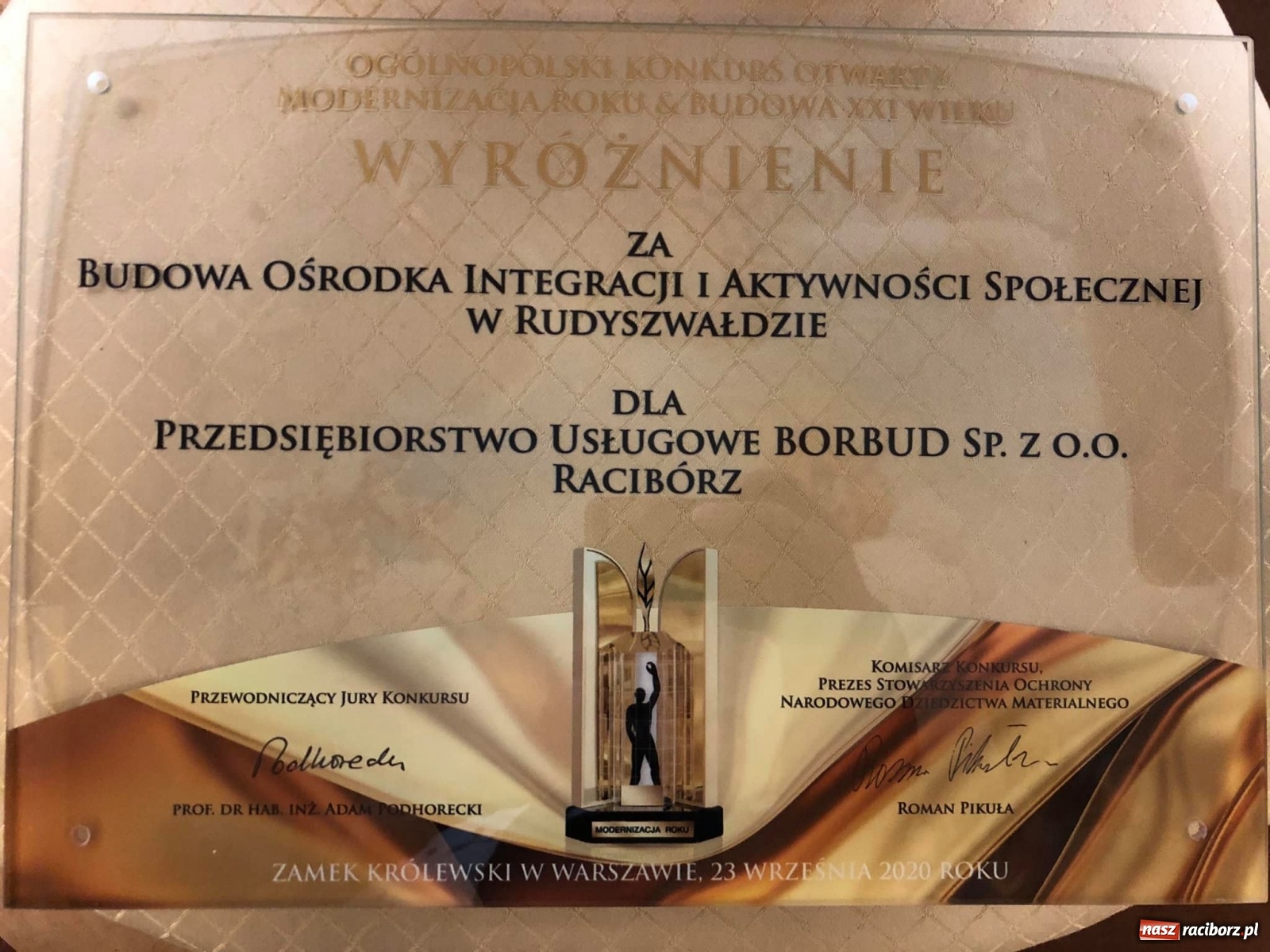 Zdjęcie w galerii na portalu naszraciborz.pl: Wójt Krzyżanowic odebrał wyróżnienie na Zamku Królewskim w Warszawie  wiadomości z regionu